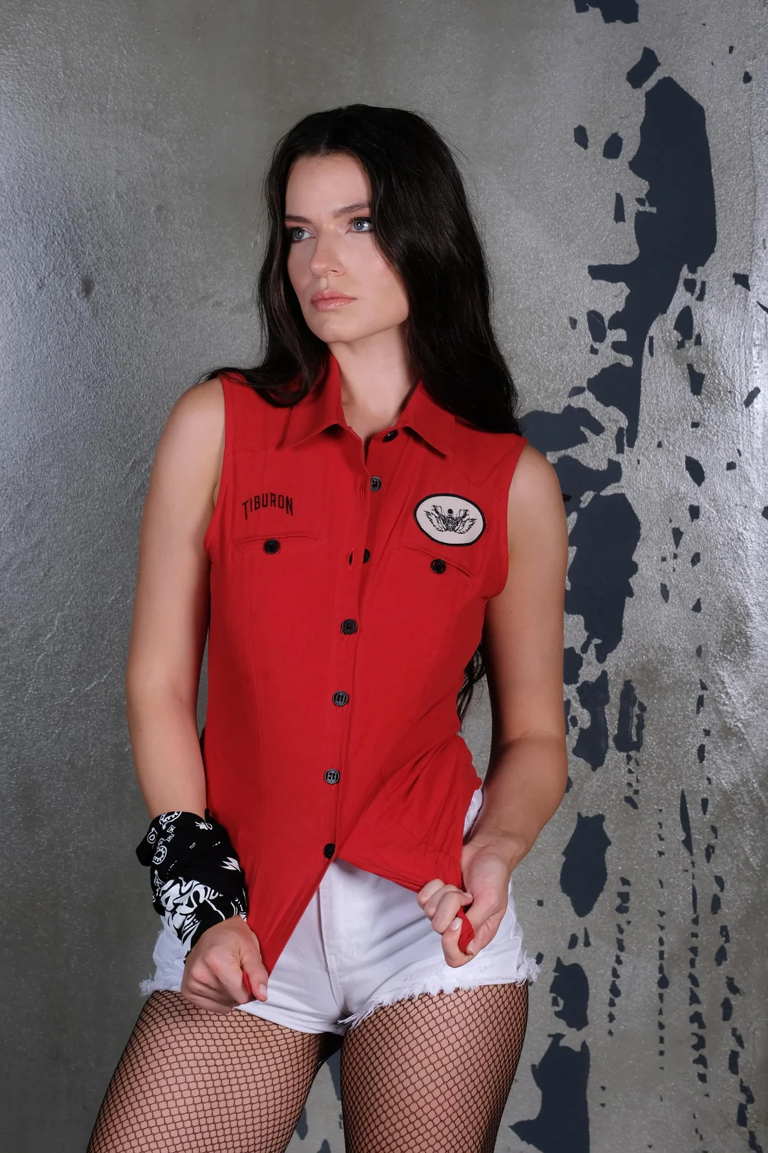 Kırmızı Kolsuz Dar Kesim Kadın Gömlek