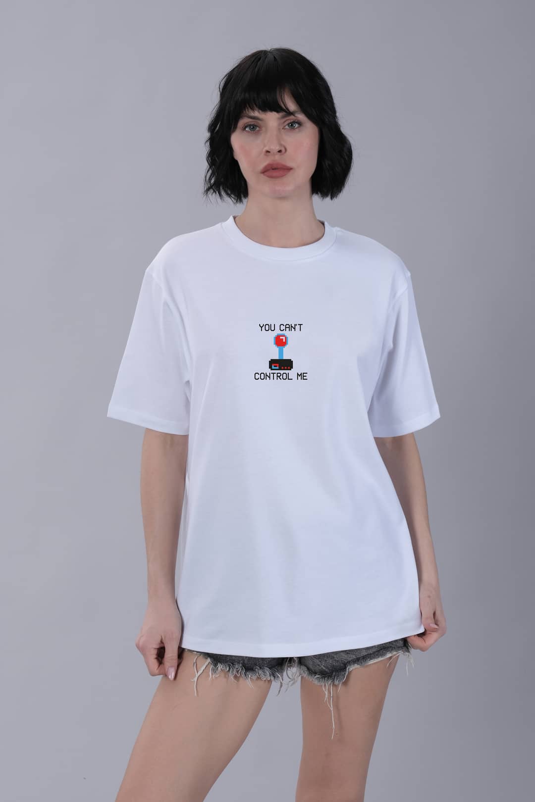 Oyun Kolu Baskılı Beyaz Kadın Tişört