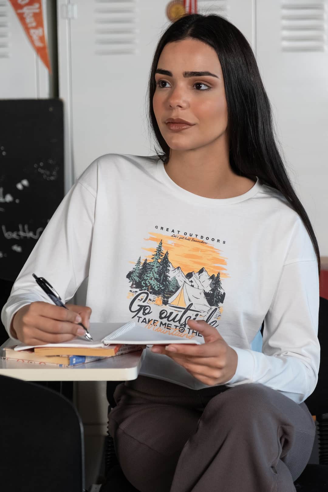 Kadın Baskılı Beyaz Uzun Kollu Crop Tişört
