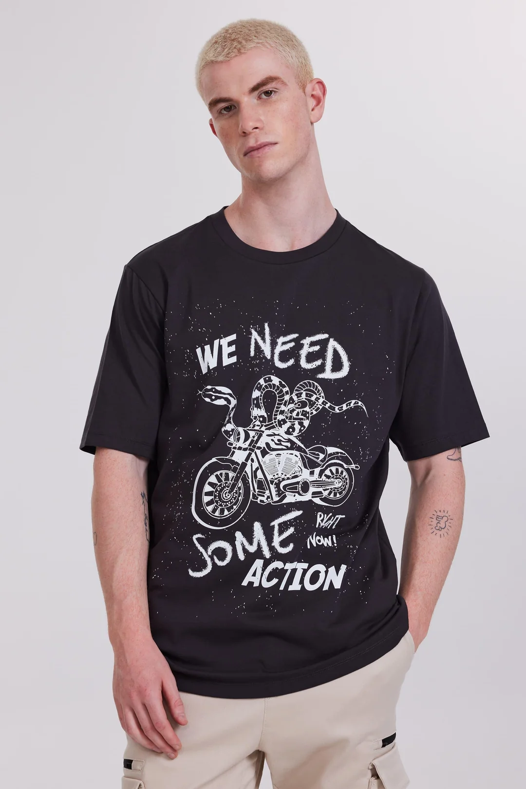 Baskılı Antrasit Bisiklet Yaka Erkek Tişört