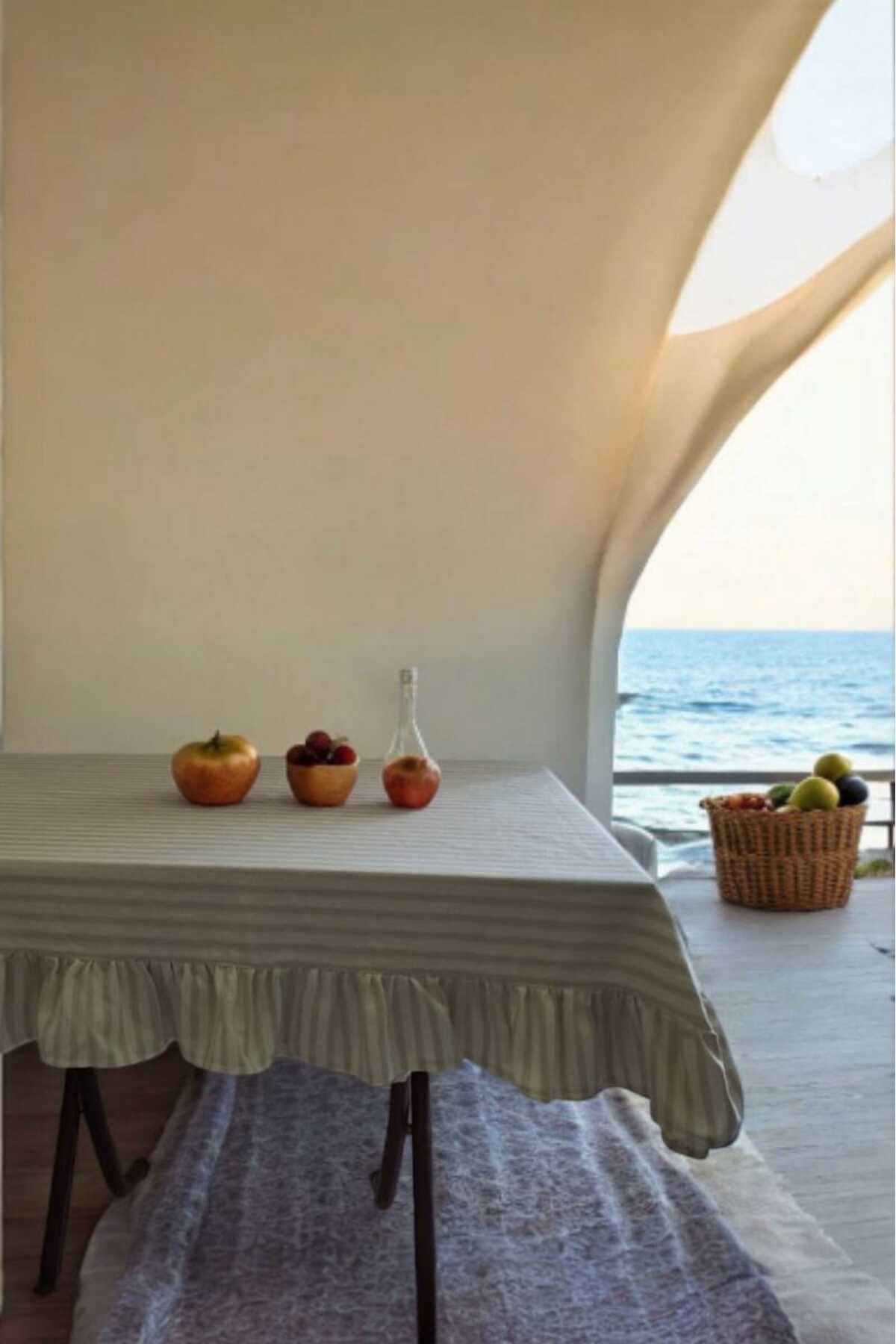 %100 Pamuk Fırfırlı Sütlü Kahve Şeritli Vintage Masa Örtüsü