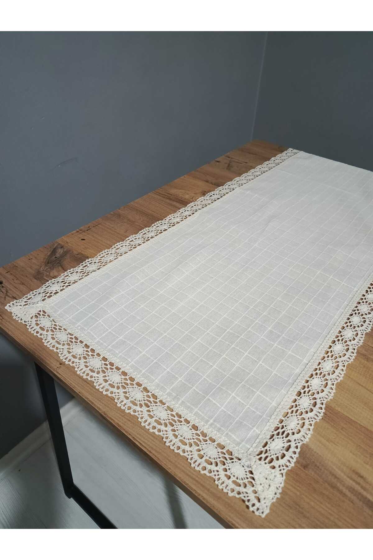 4 Kenar Badem Dantelli Monika Runner 40x110