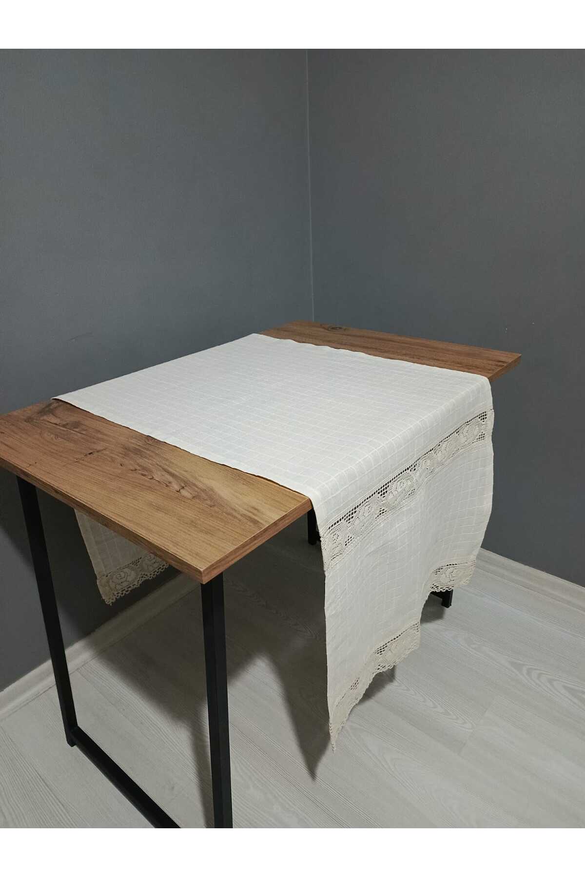 2 Kenar ve 2 Ara Gül Dantelli Monika Runner 40x110