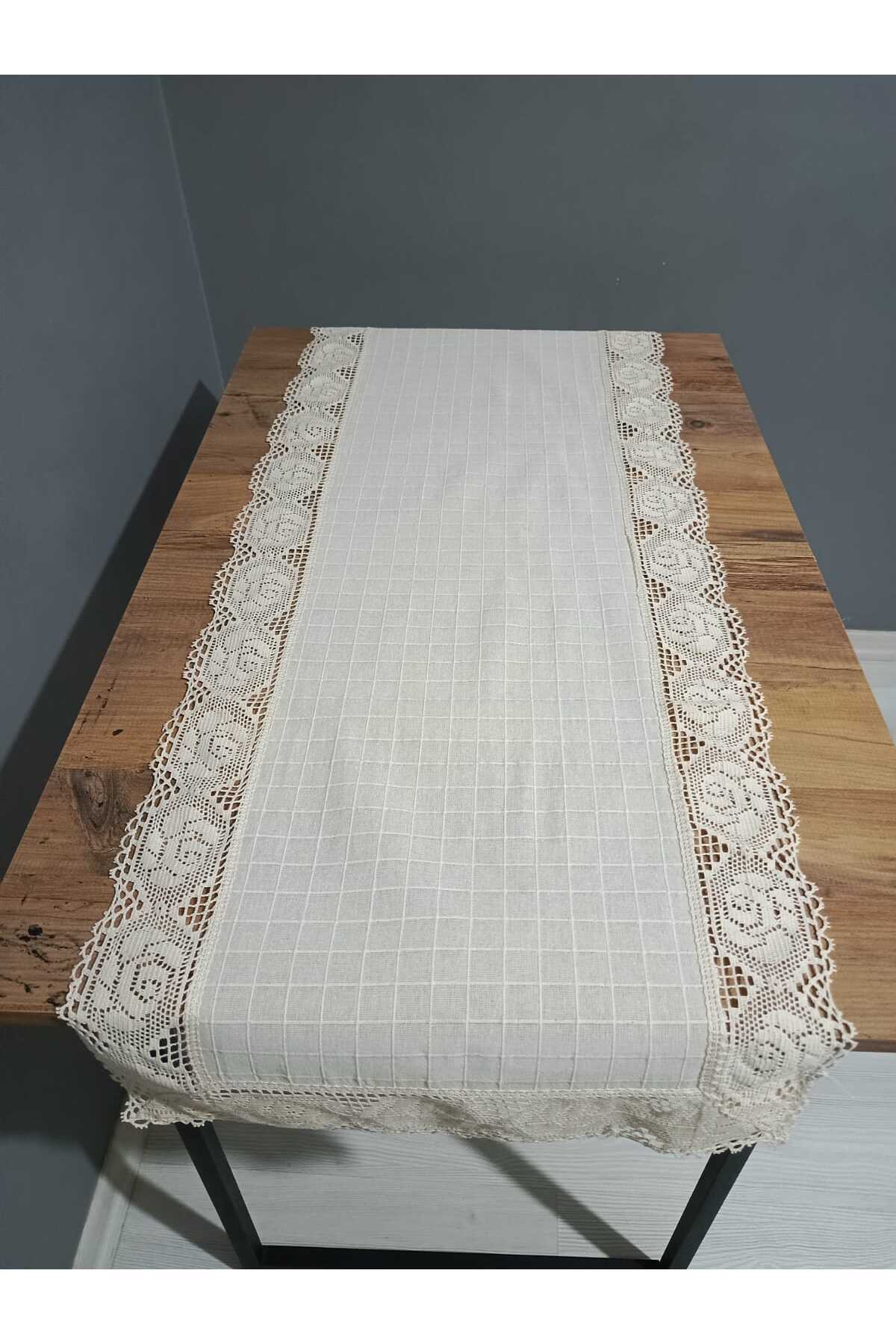 4 Kenar Gül Dantelli Monika Runner 50x150