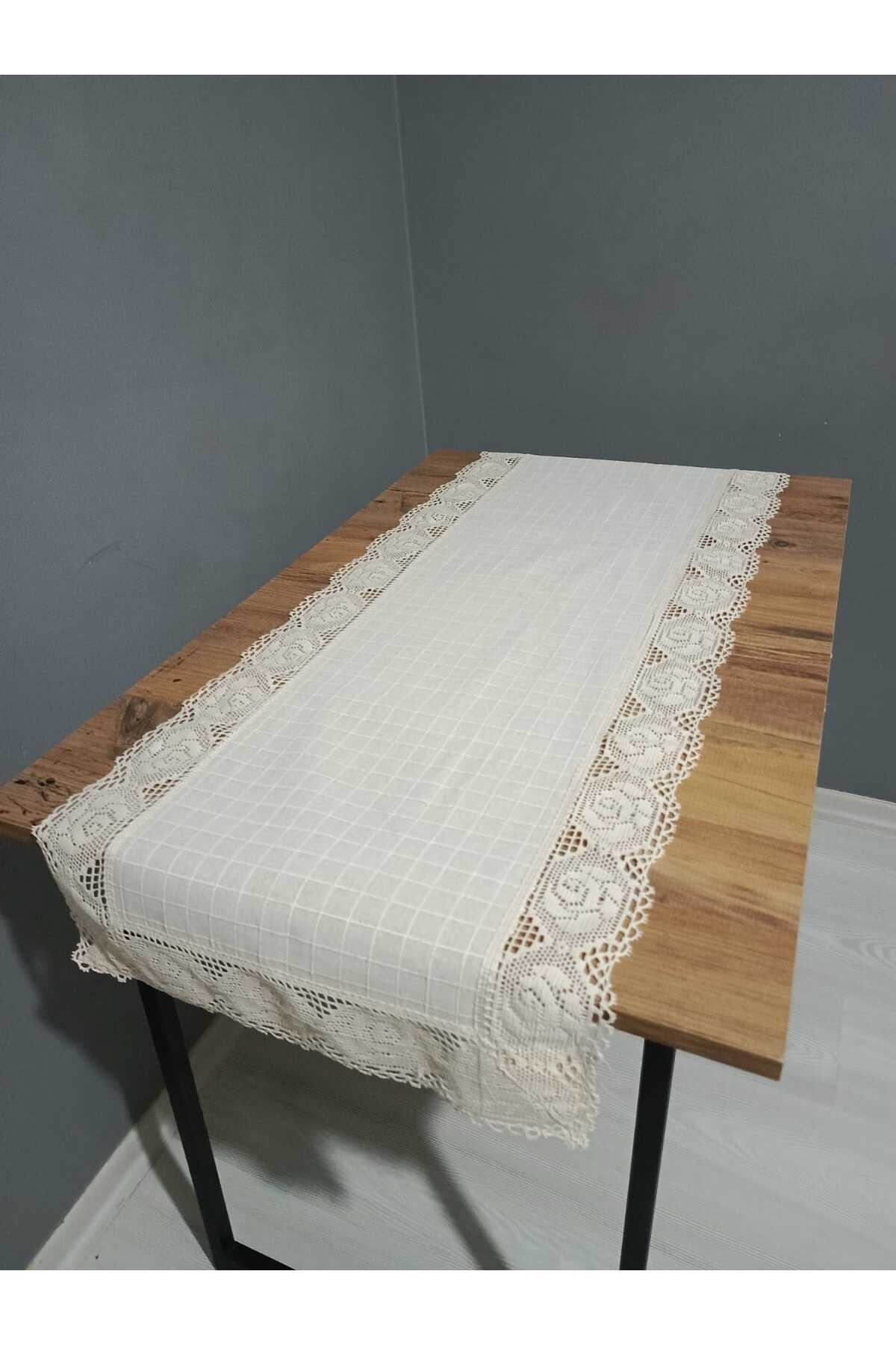 4 Kenar Gül Dantelli Monika Runner 40x110