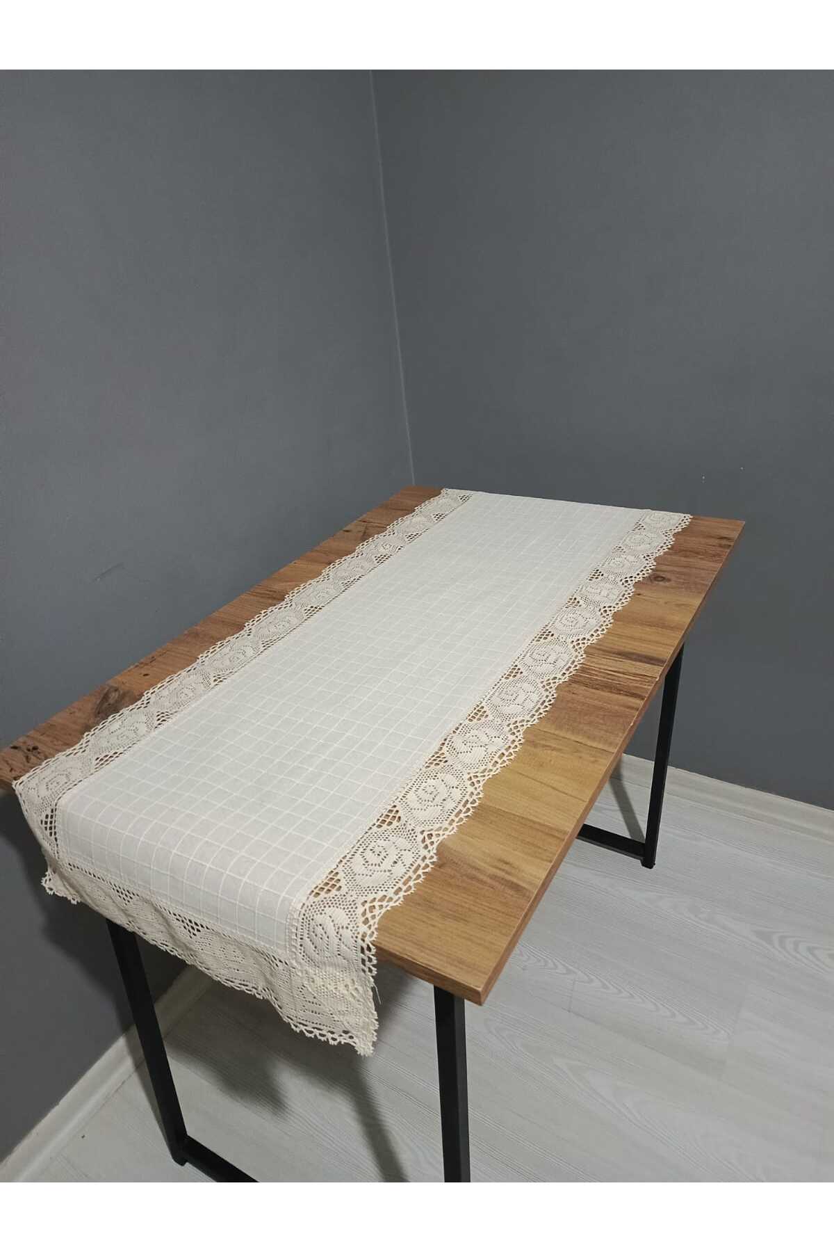 4 Kenar Gül Dantelli Monika Runner 40x110