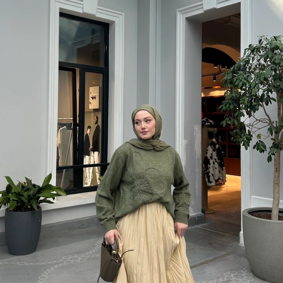 Çiçek Desenli Oversize Triko Kazak - Haki