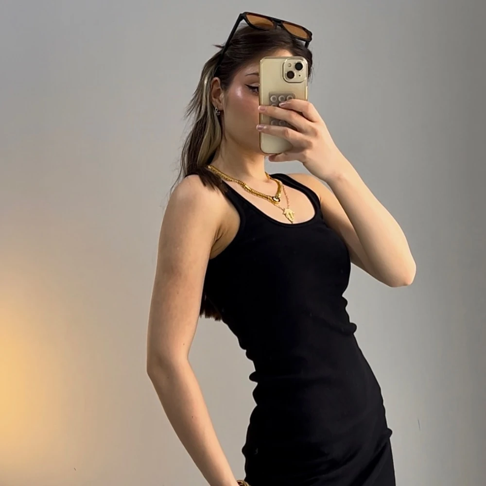 Askılı Siyah Elbise