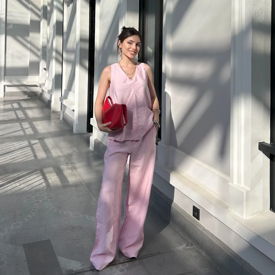 Kalın Askılı Pembe Bluz Takım