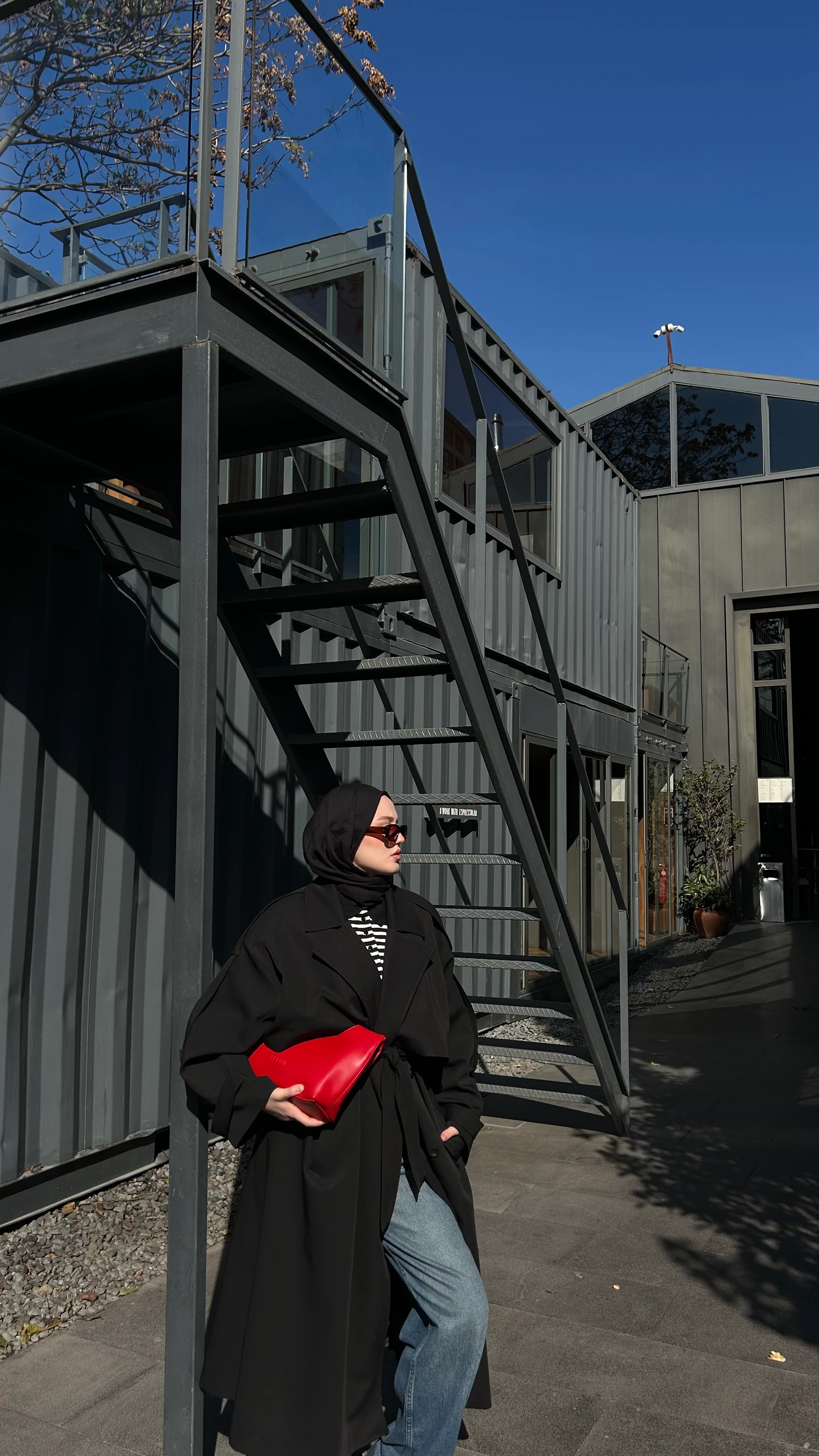 Oversize Uzun Kuşaklı Trençkot-Siyah