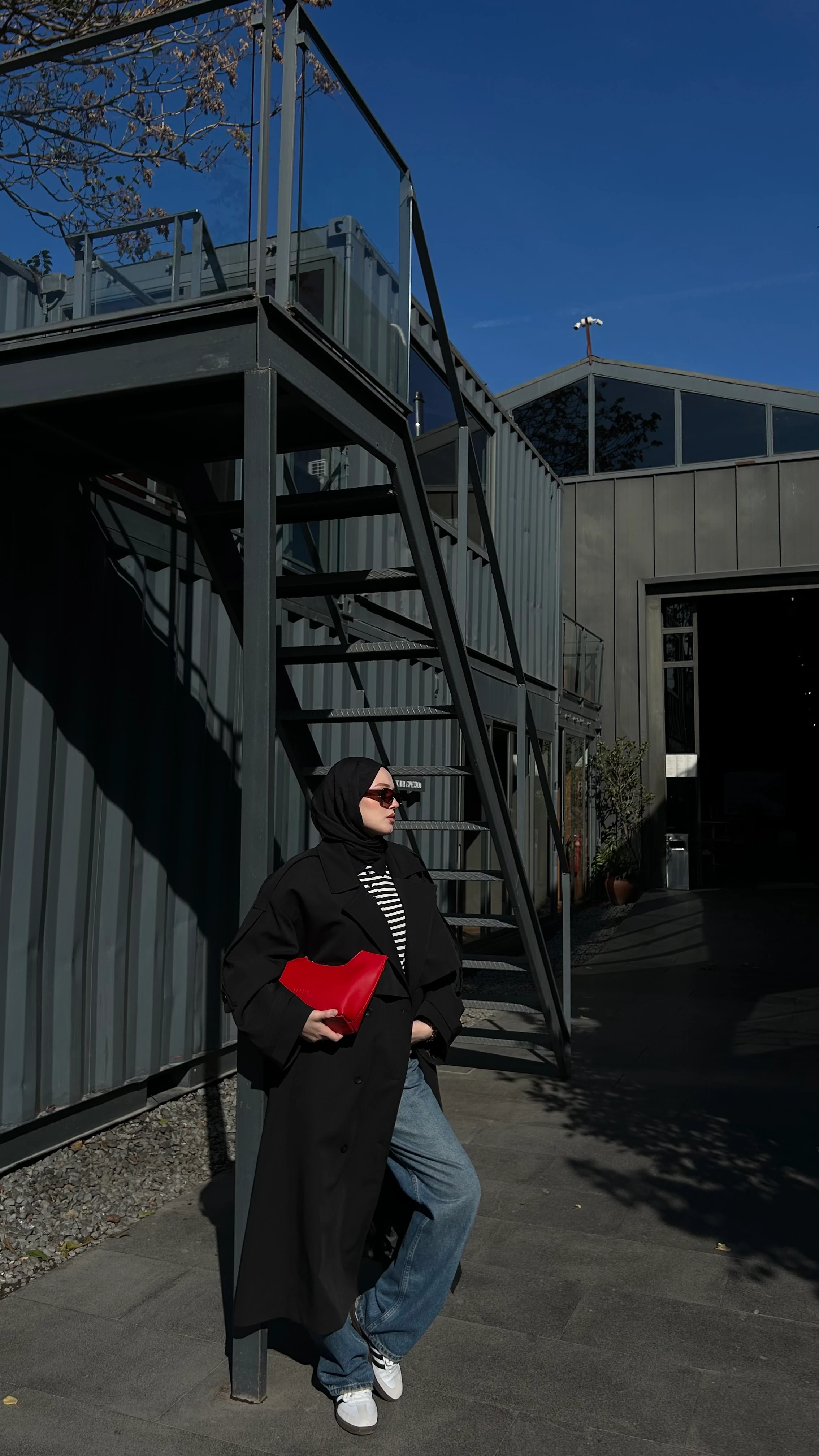 Oversize Uzun Kuşaklı Trençkot-Siyah