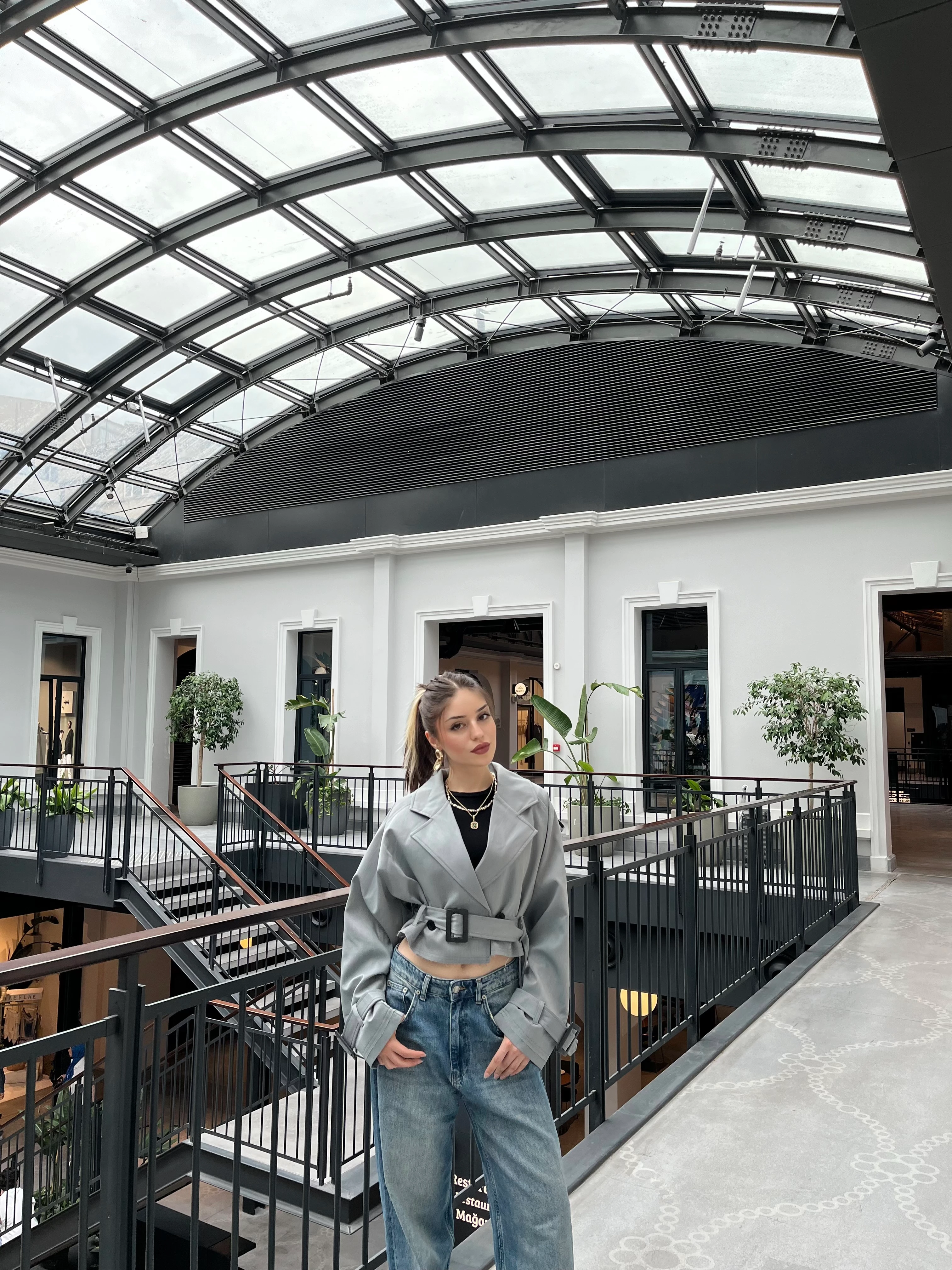 Açık Gri Kısa Trençkot