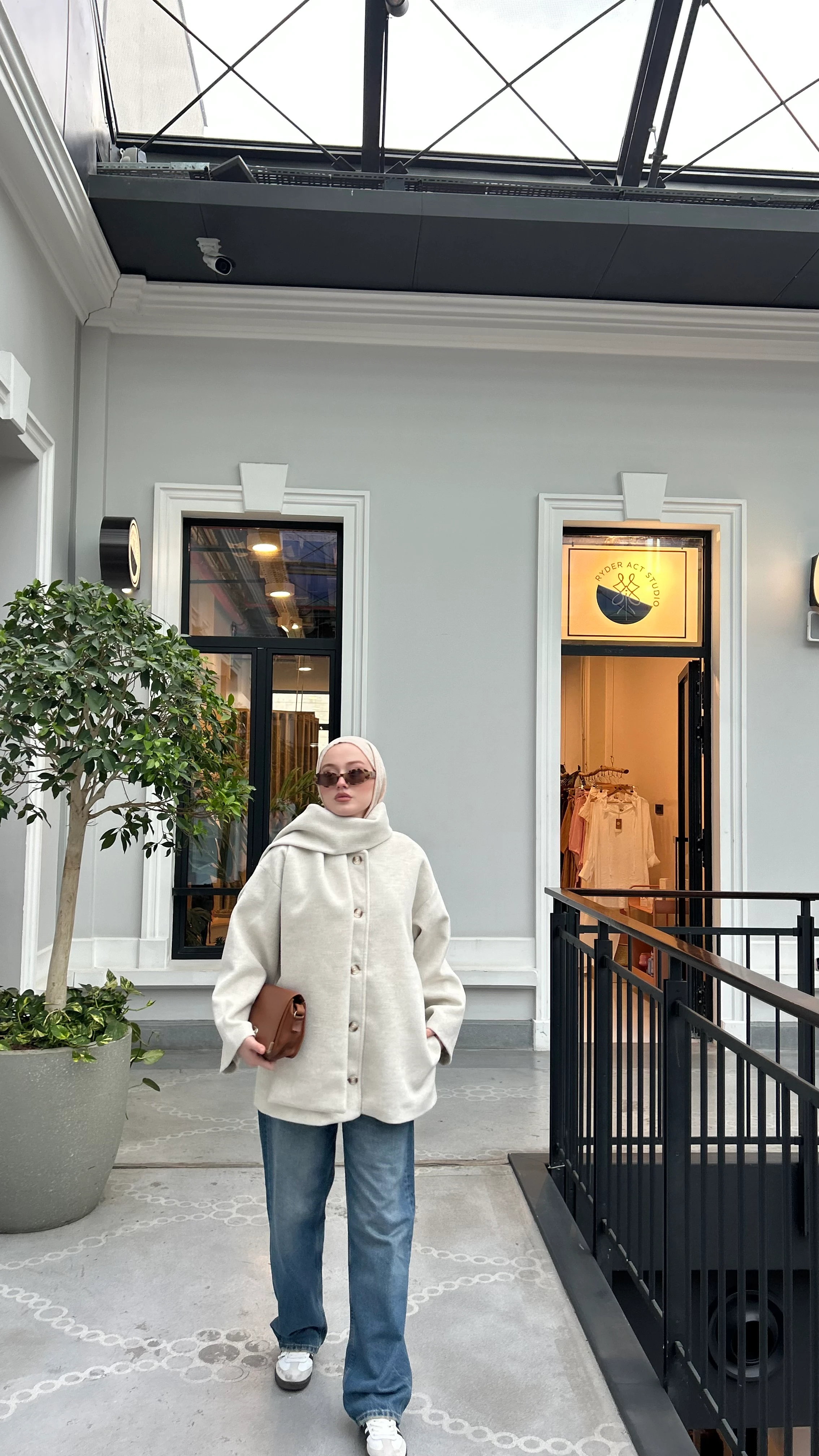 Atkılı Kaşe Kaban-Bej