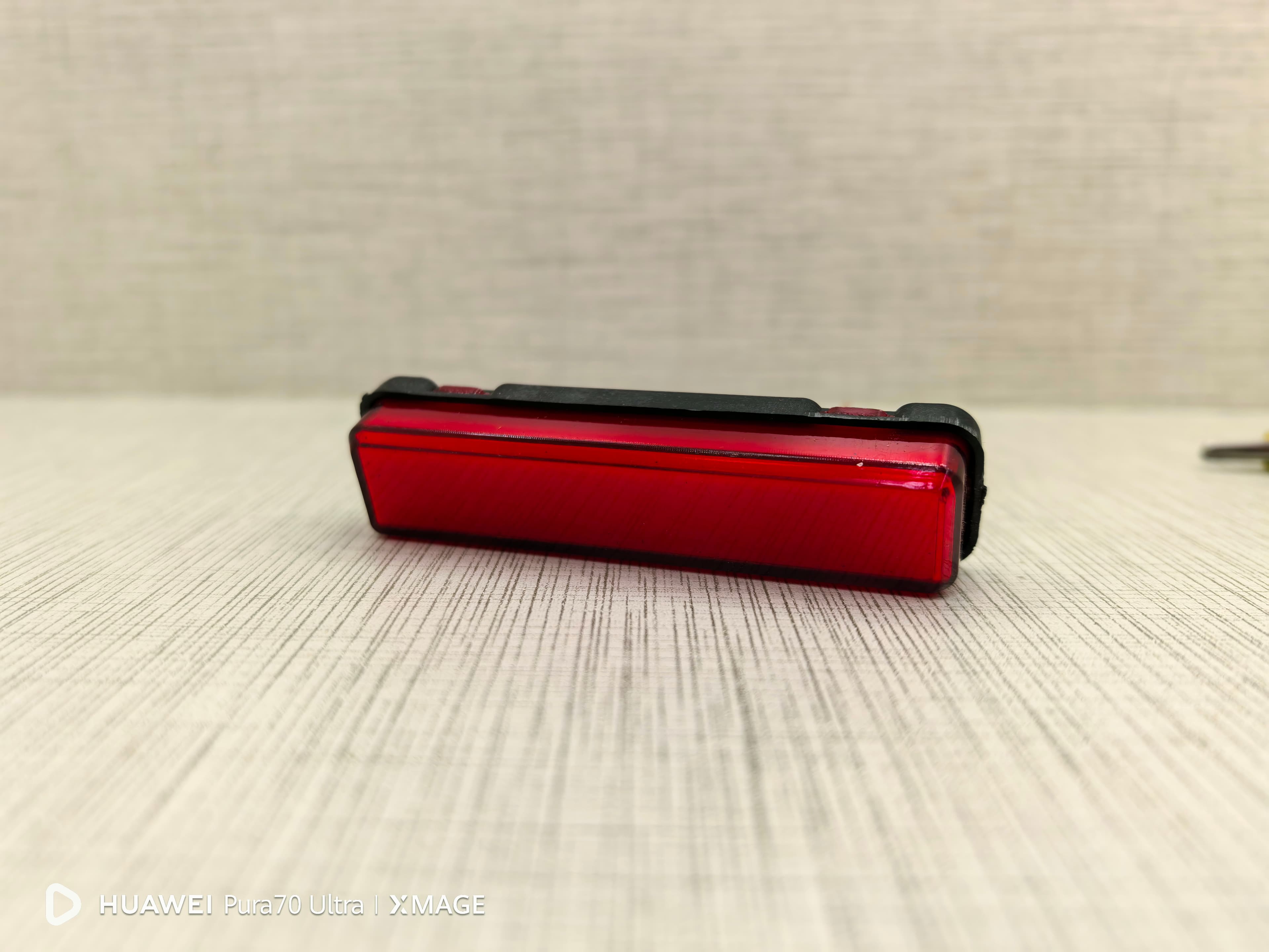 Neon LED Braketli Kırmızı Pozisyon Lambası 12-24V