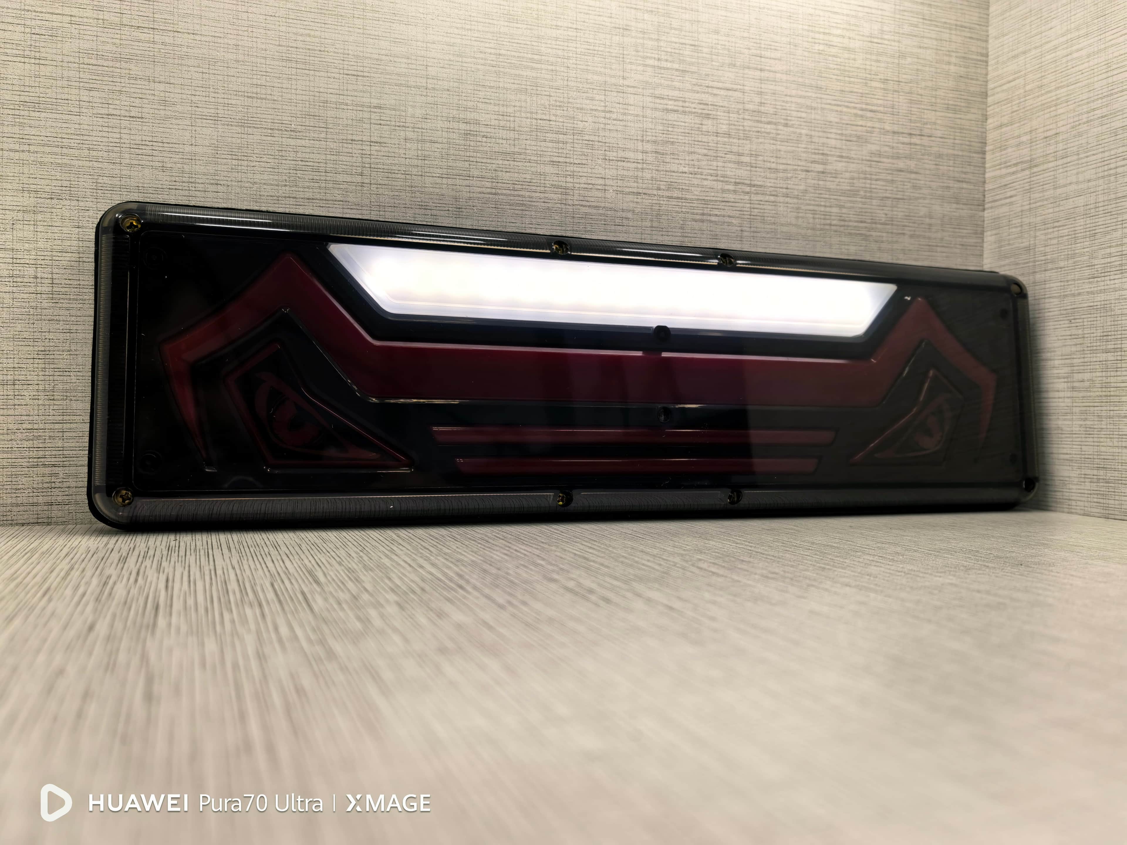 Neon LED Stop Lambası "Demmon Eyes XL" Akar Sinyalli 24V