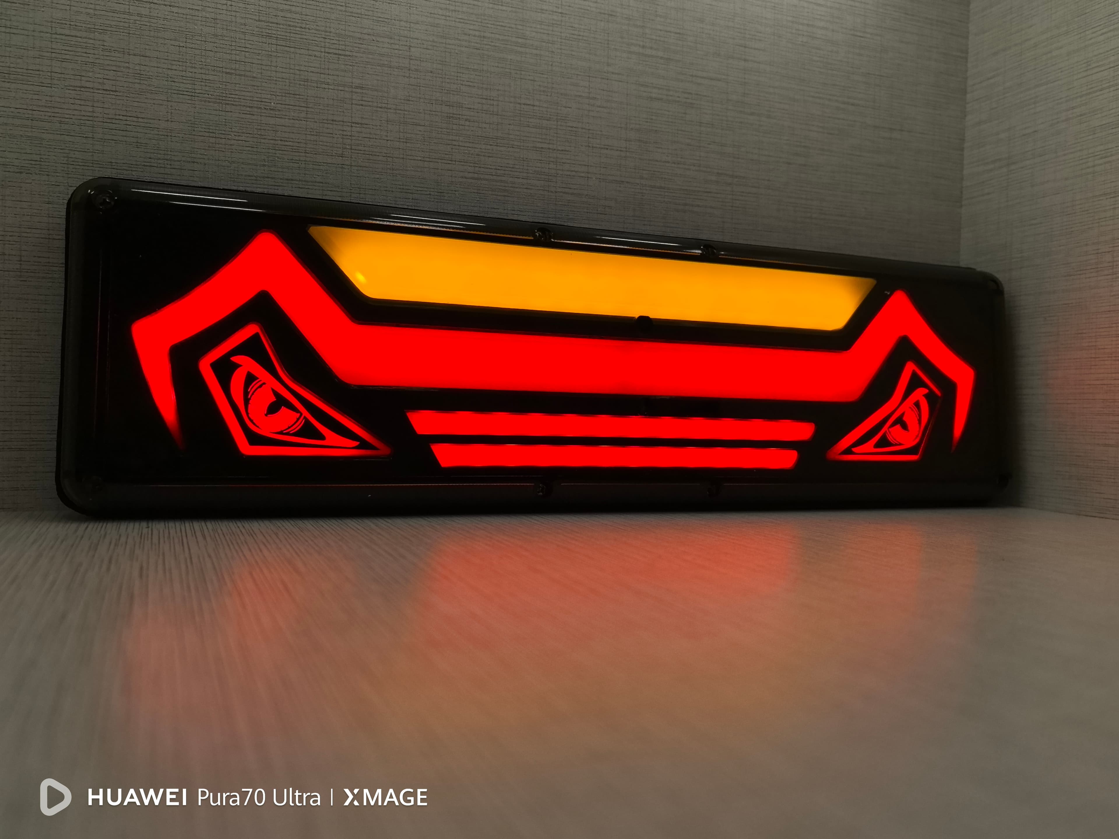 Neon LED Stop Lambası "Demmon Eyes XL" Akar Sinyalli 24V