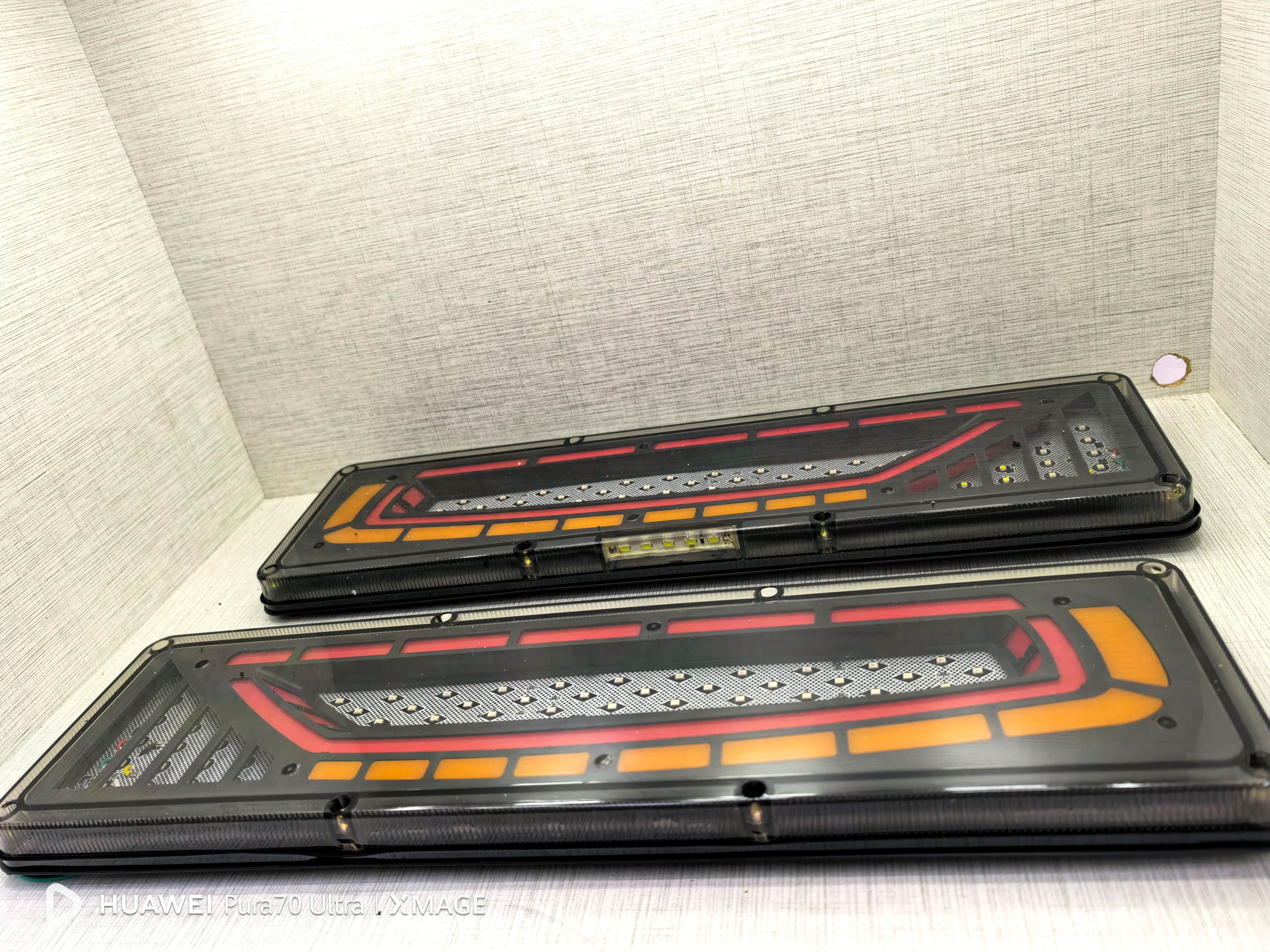 Neon LED Stop Lambası "VolvoFH Style XL" Akar Sinyalli 24V