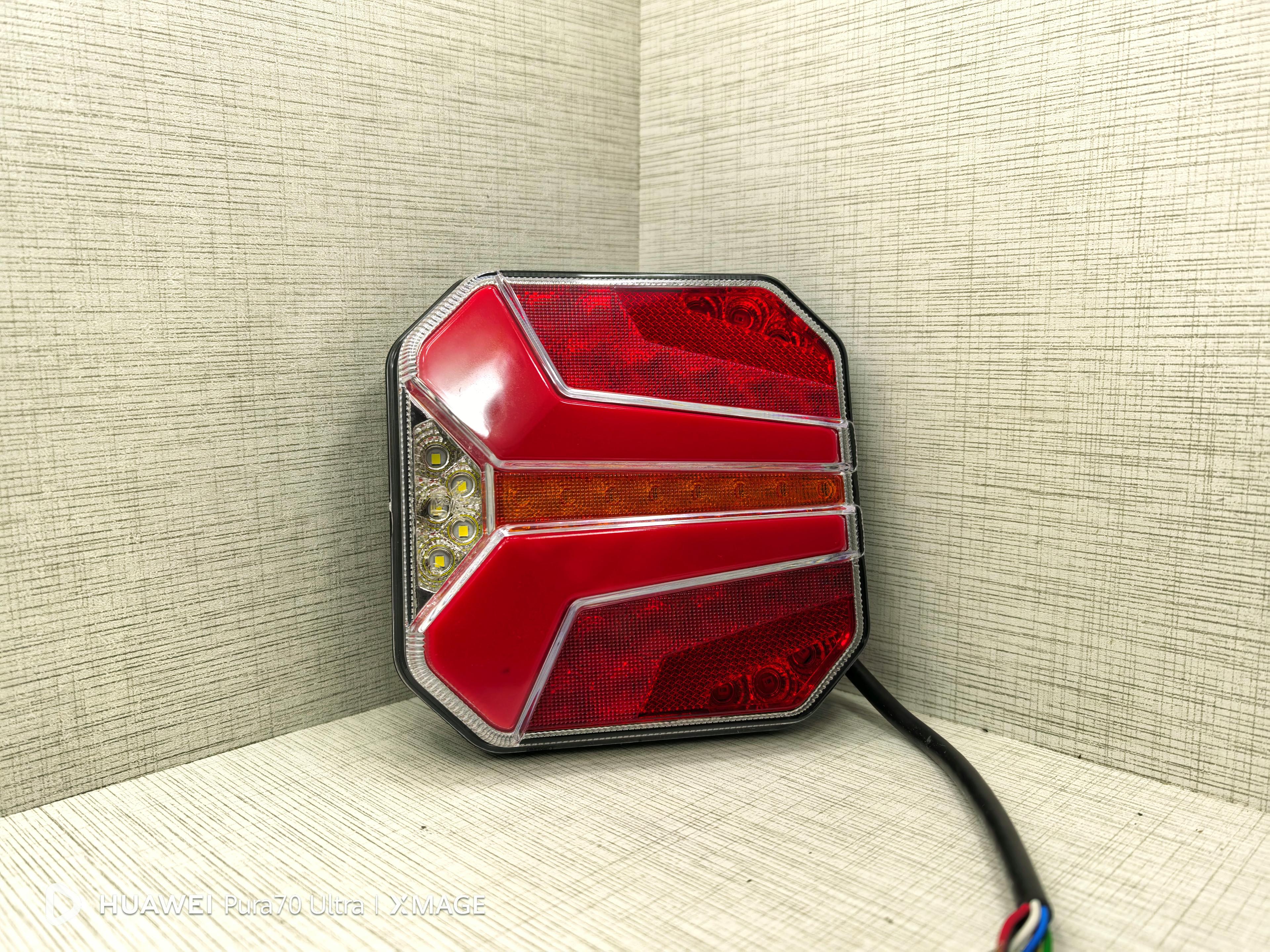 Kare Stop Lambası Neon Akar Sinyalli Çeray Yeni Model 12V