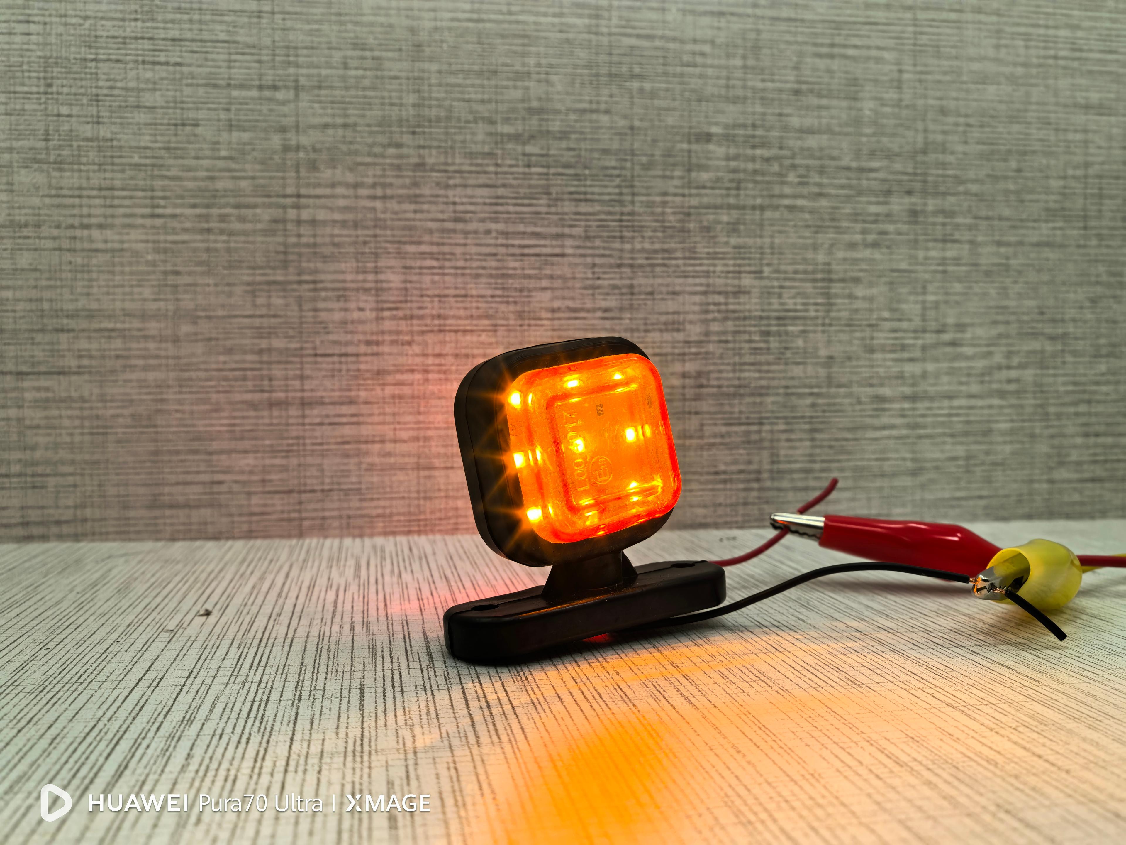 Mini Kare Takoz Lamba Sarı Kırmızı 12 LED 12-24V