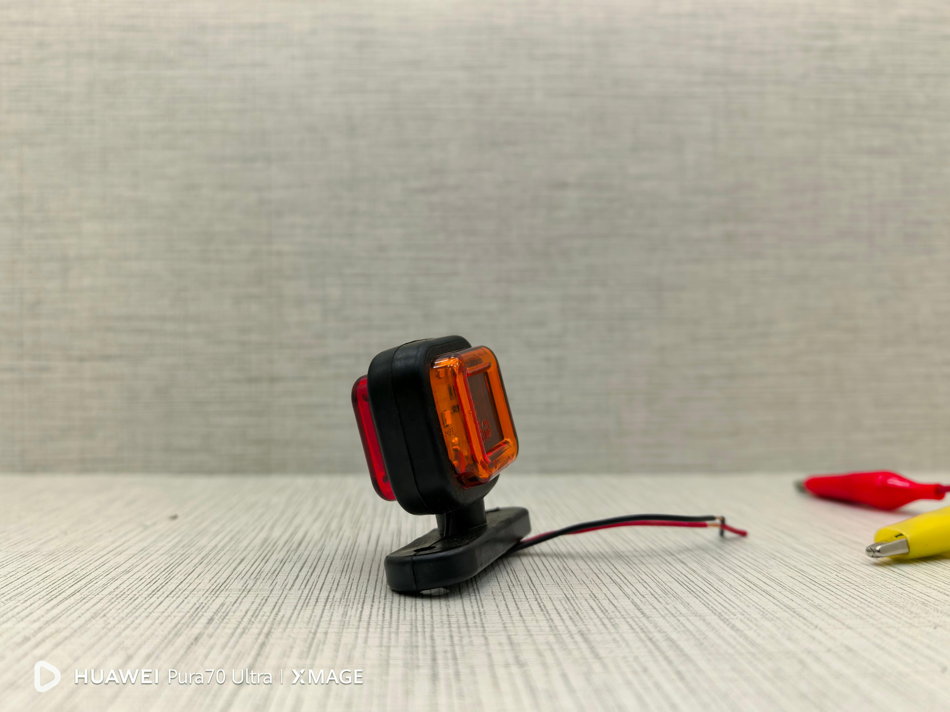 Mini Kare Takoz Lamba Sarı Kırmızı 12 LED 12-24V