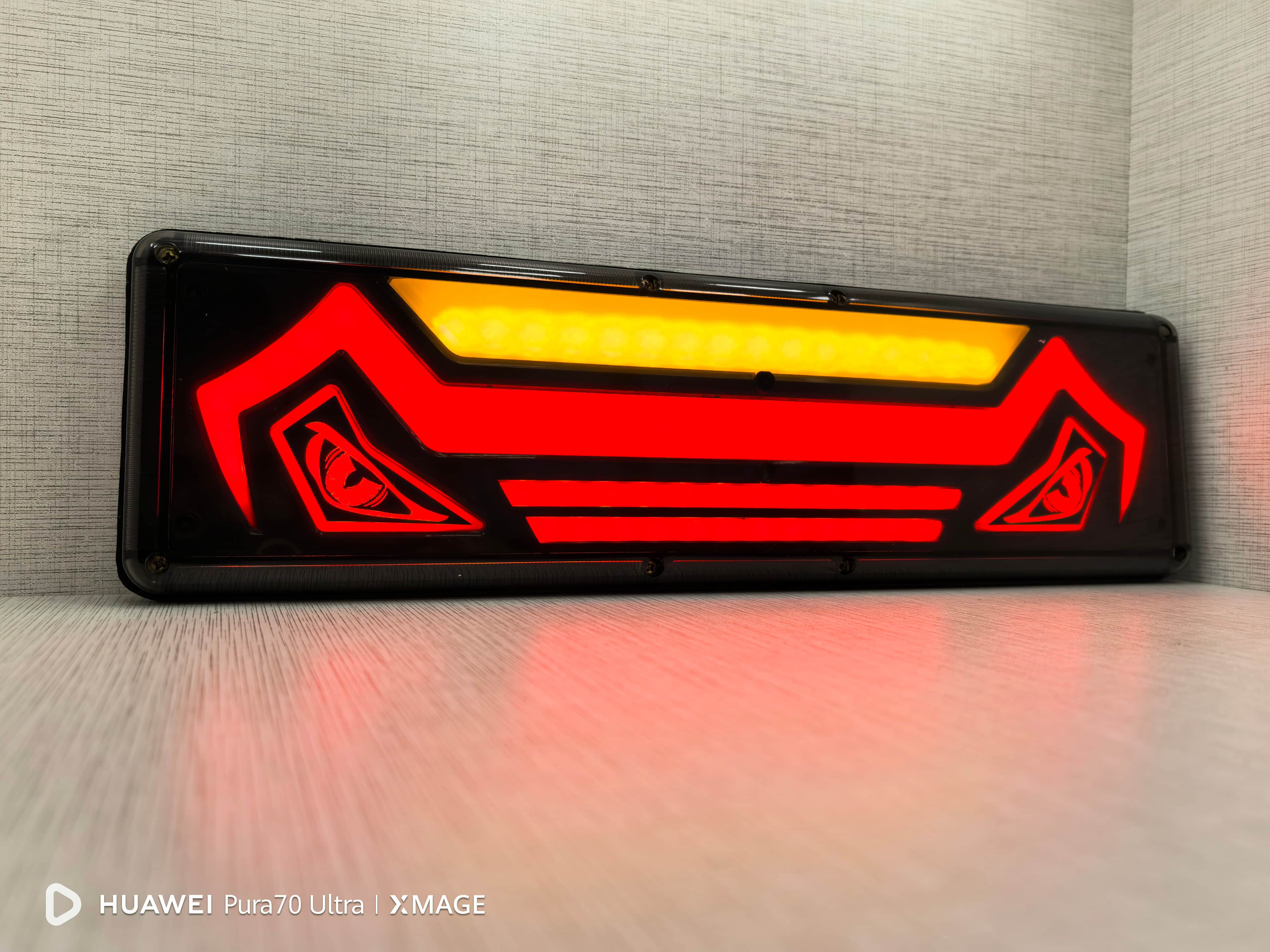 Neon LED Stop Lambası "Demmon Eyes XL" Akar Sinyalli 24V