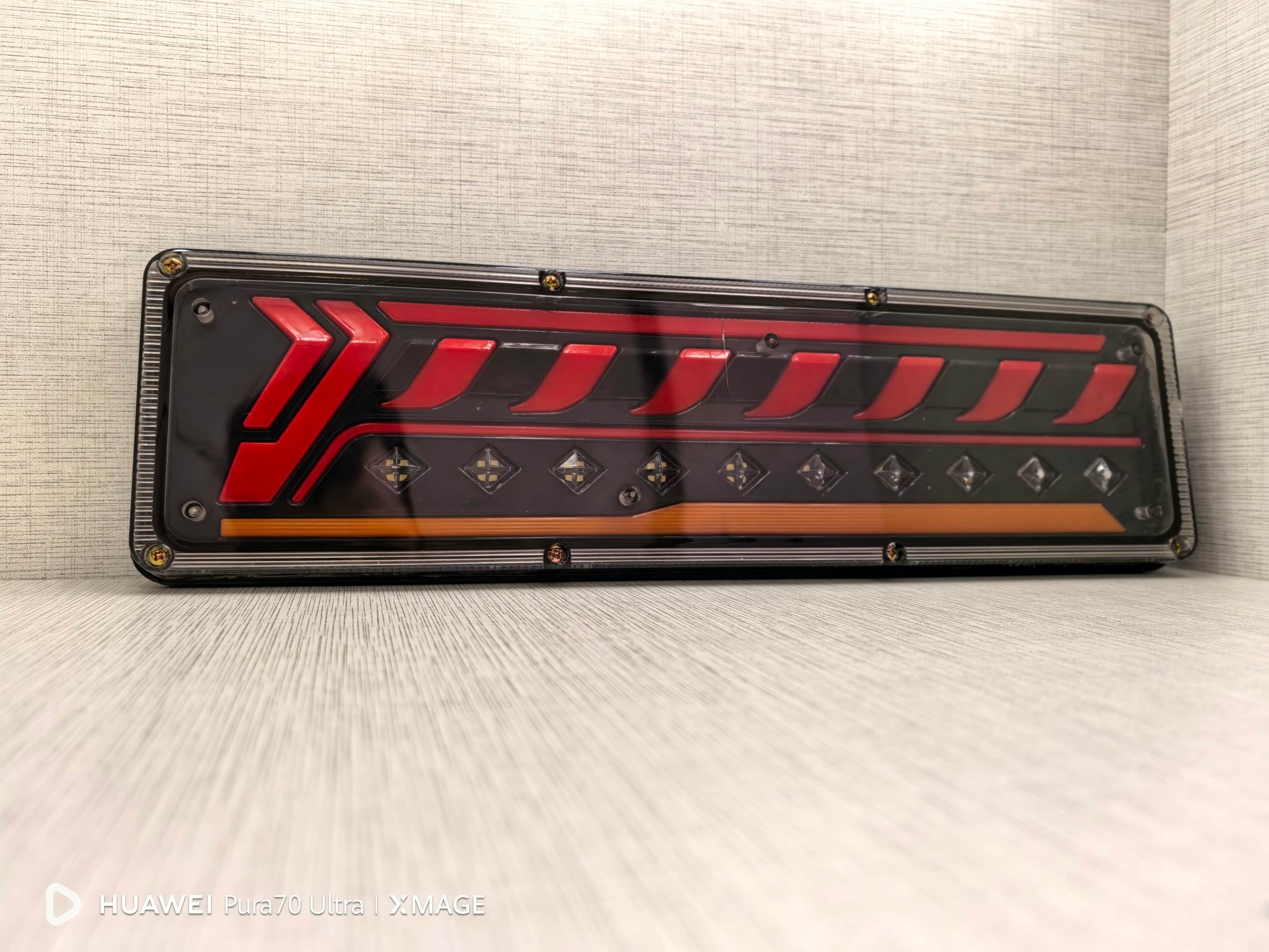 Diamond Neon XL Stop Lambası Akar Sinyalli 24V