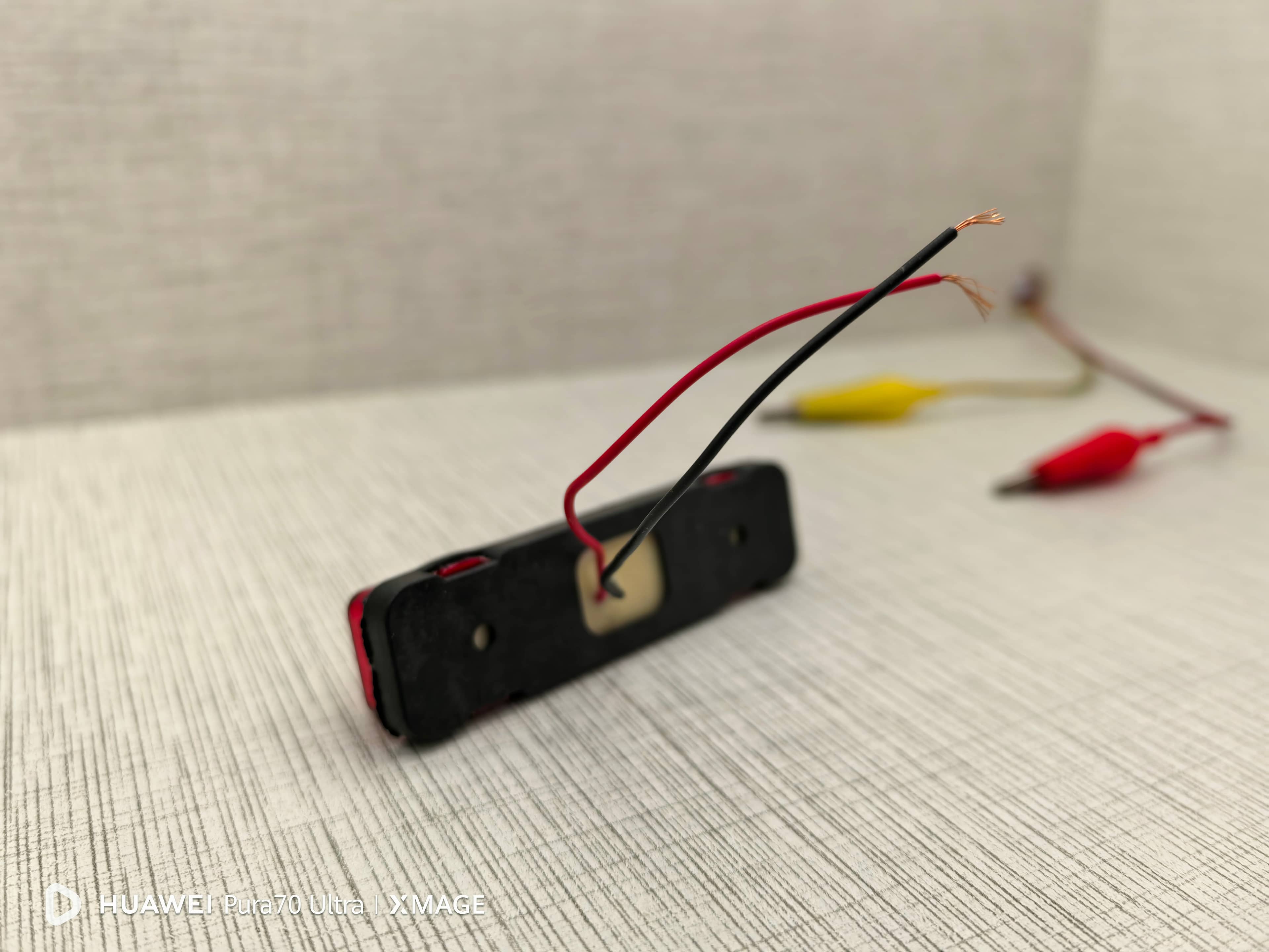 Neon LED Braketli Kırmızı Pozisyon Lambası 12-24V