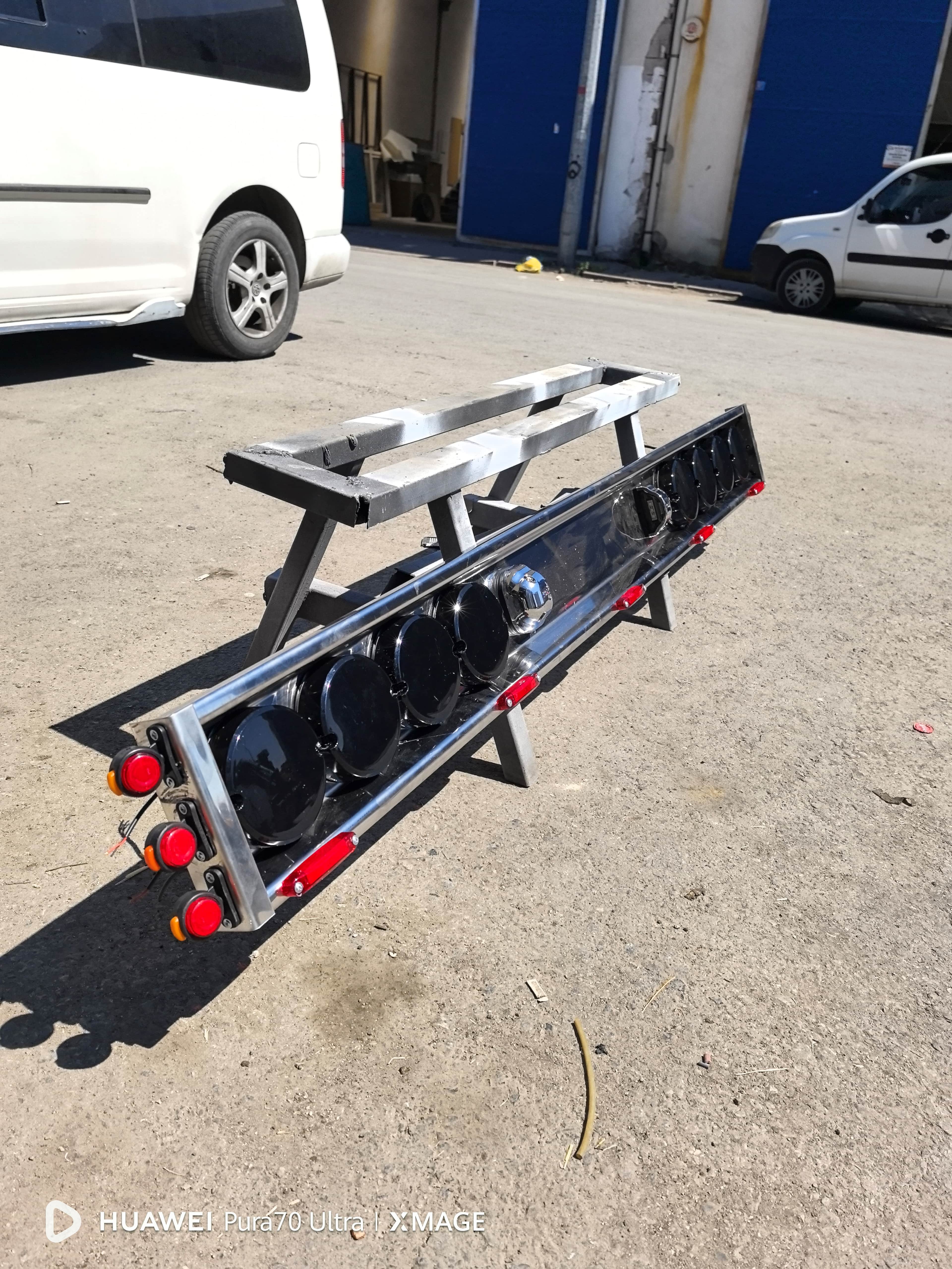 Ford Transit, Mitsubishi Fuso, Canter, Iveco Daily, Isuzu N-Wide, NPR Serisi Uyumlu Krom Tampon (Dolu Set Tüm Aydınlatma Ürünleri Dahil)
