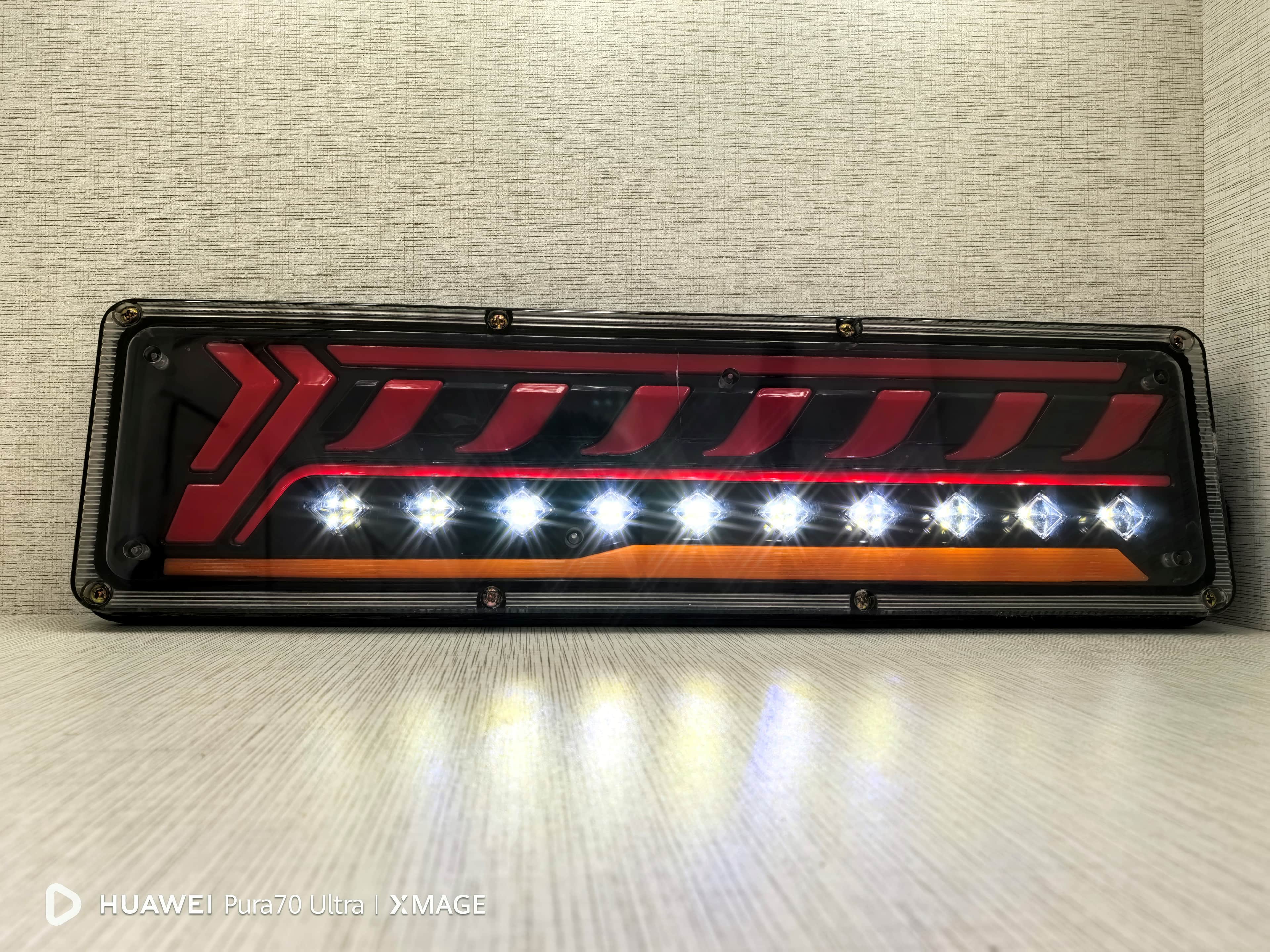 Diamond Neon XL Stop Lambası Akar Sinyalli 24V