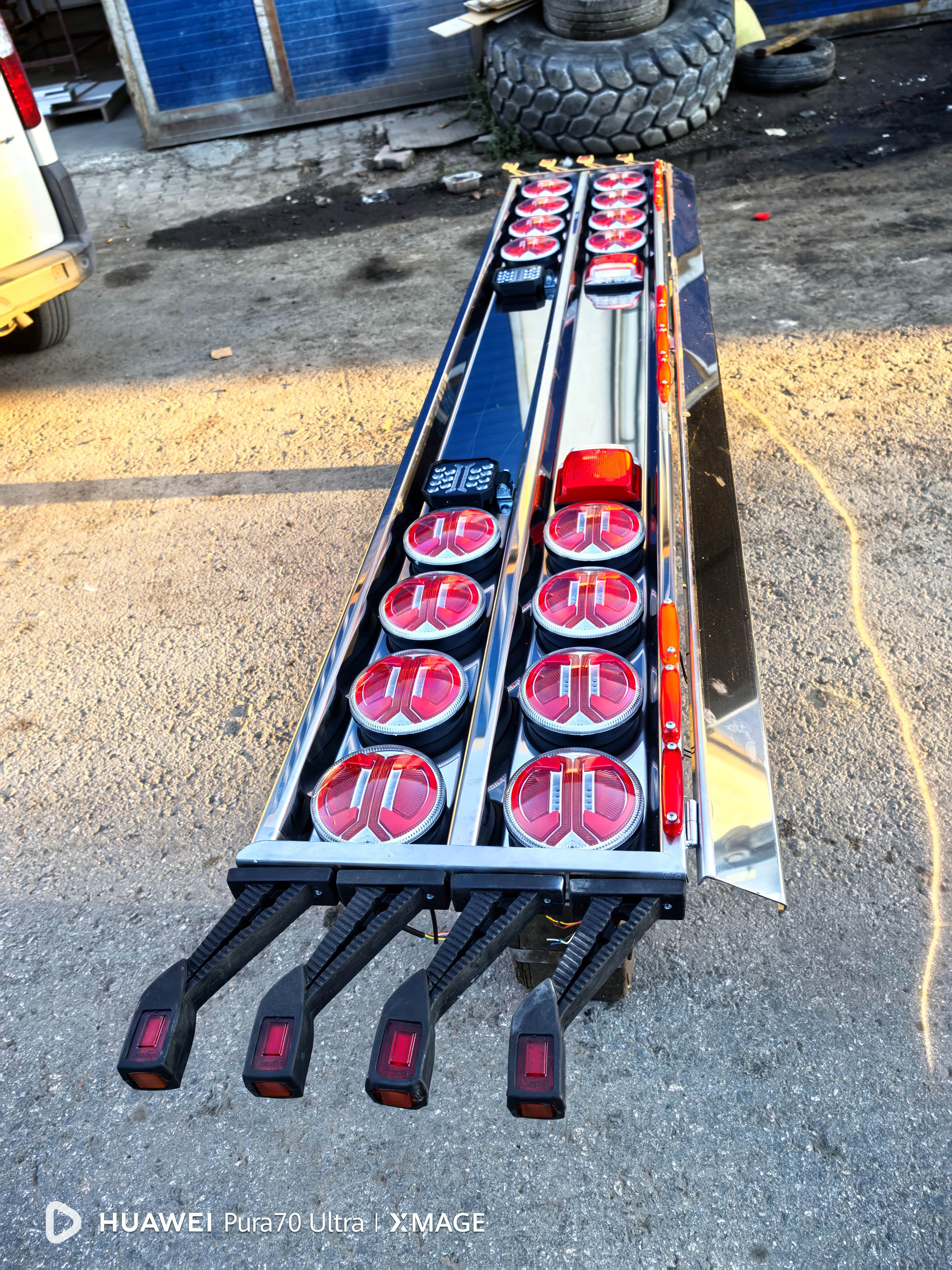 Ford Transit, Mitsubishi Fuso, Canter, Iveco Daily, Isuzu N-Wide, NPR Serisi Uyumlu Krom Tampon (Dolu Set Tüm Aydınlatma Ürünleri Dahil)