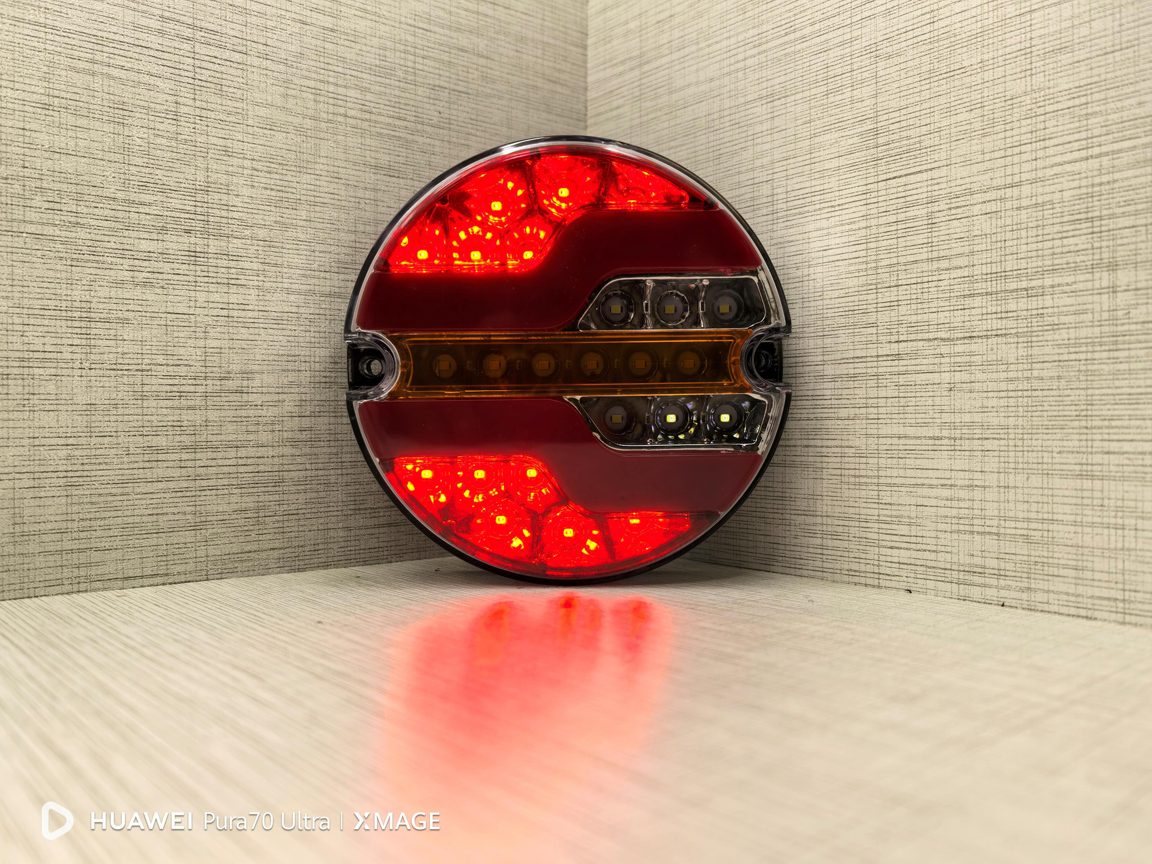Neon LED Hamburger Stop Lambası Akar Sinyalli Y Model 24V