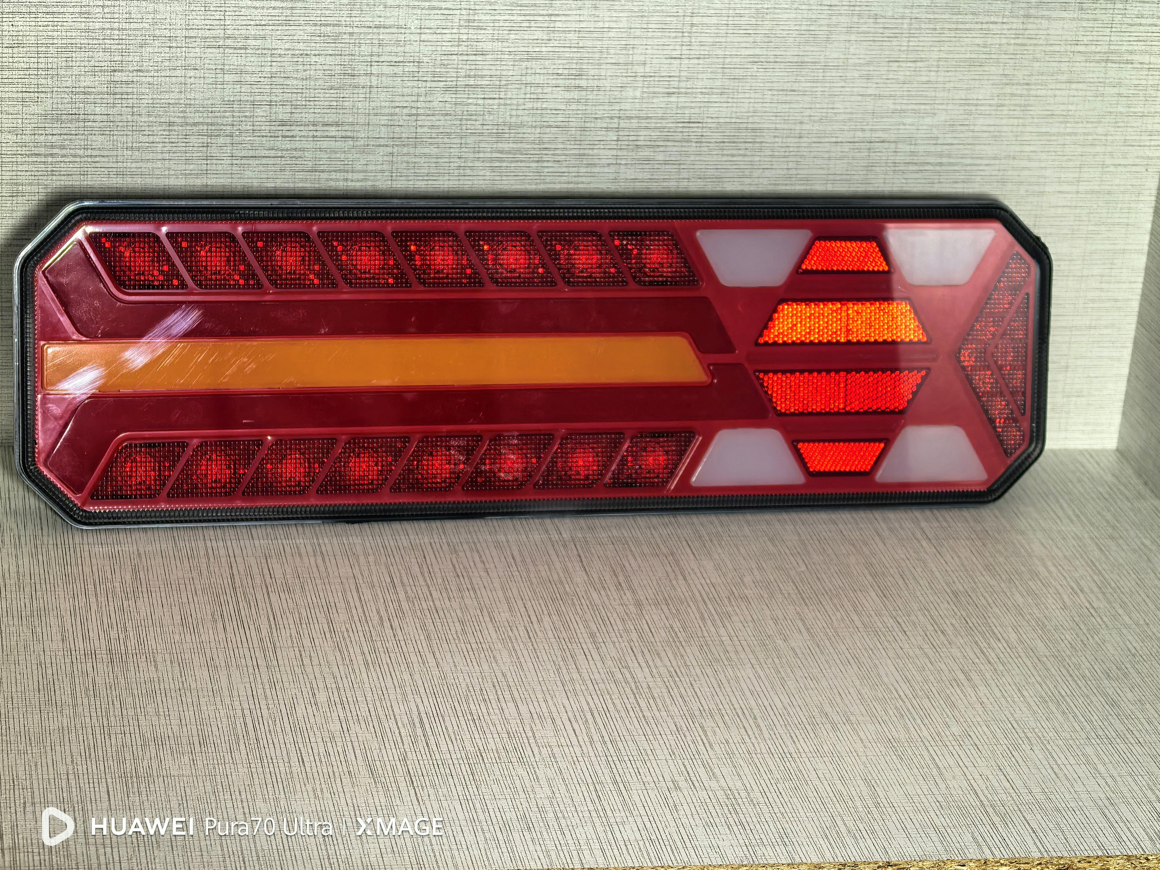 Opto Neon XL Stop Lambası Akar Sinyalli 12-24V