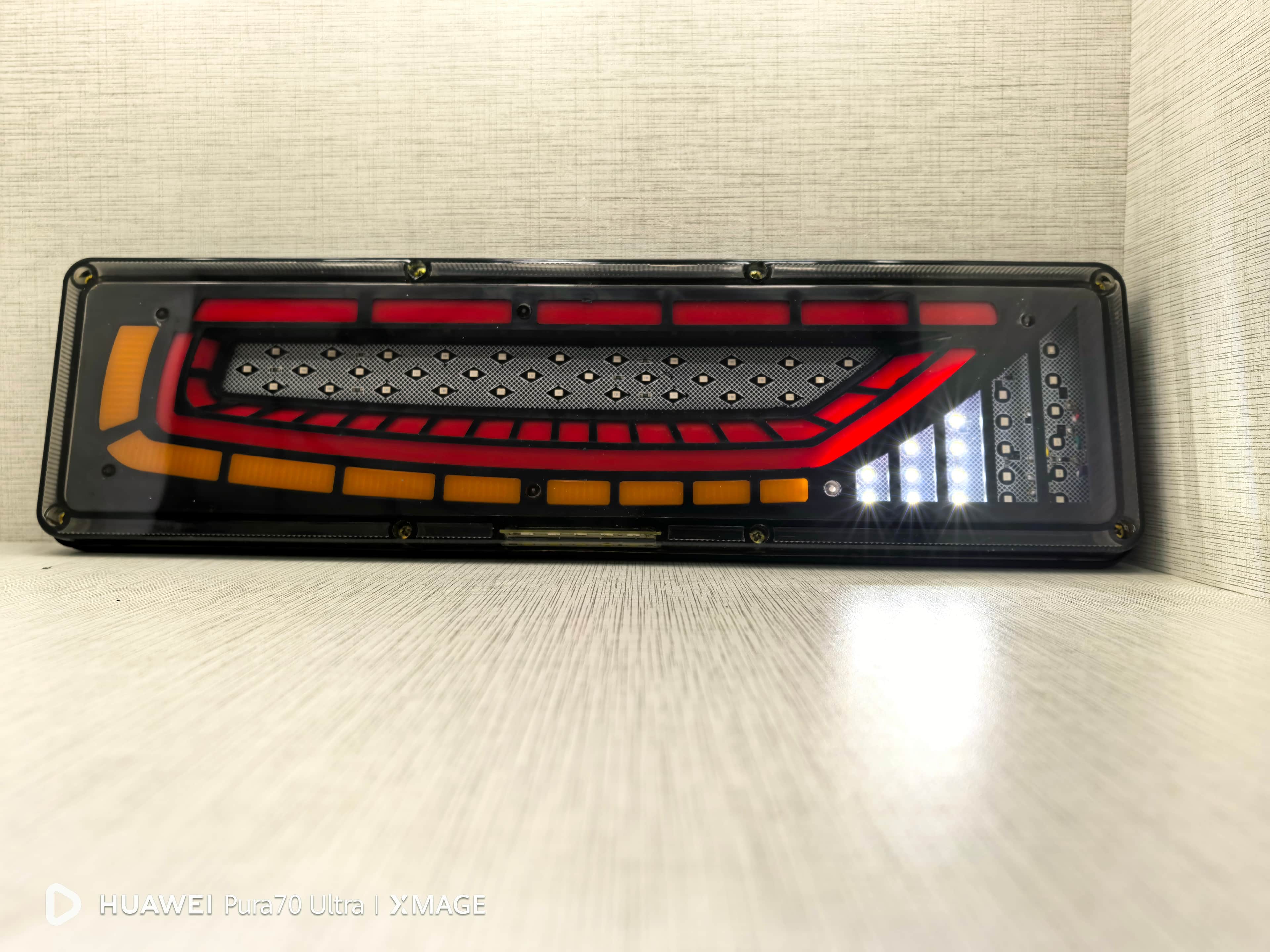 Neon LED Stop Lambası "VolvoFH Style XL" Akar Sinyalli 24V