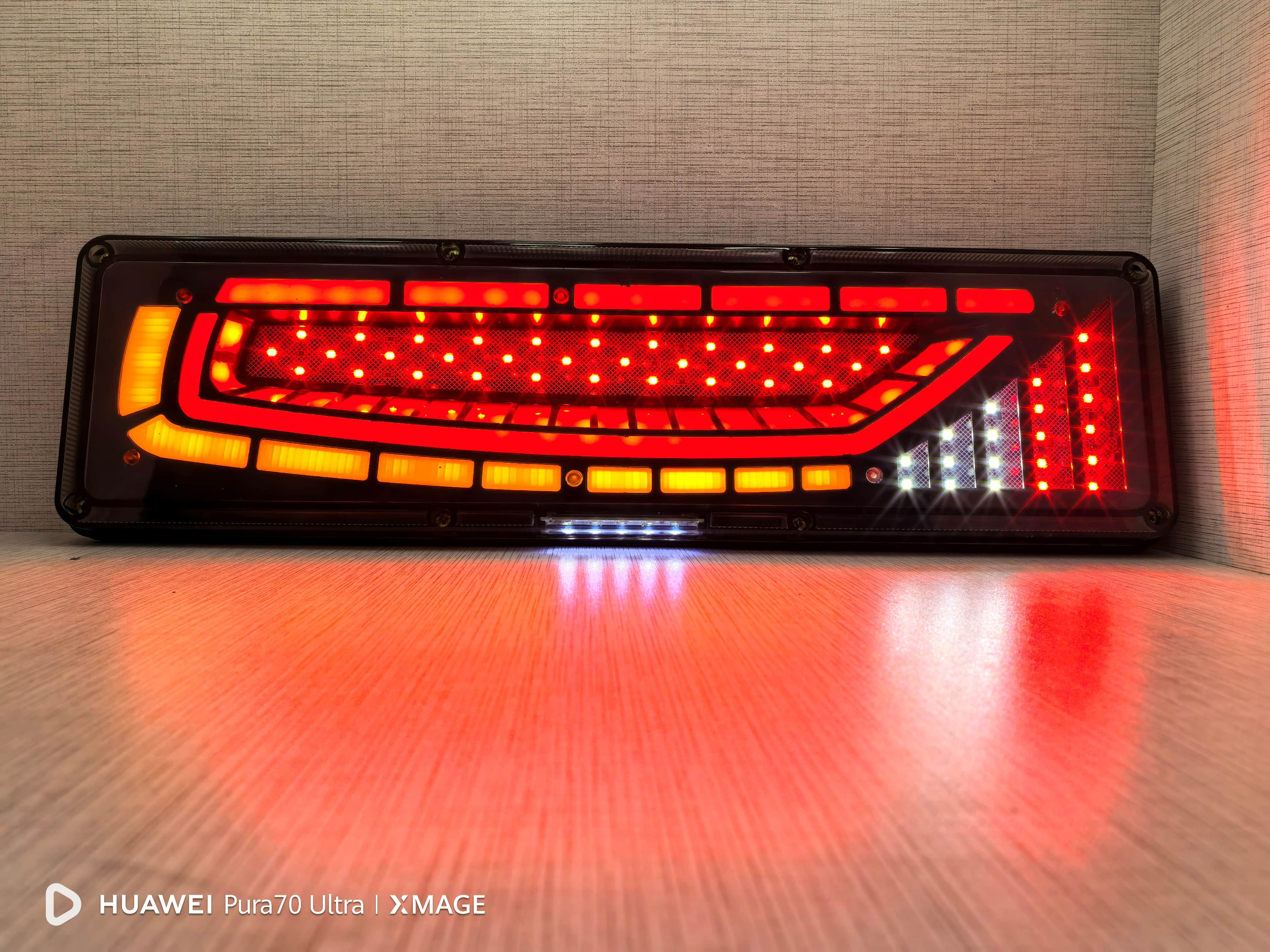 Neon LED Stop Lambası "VolvoFH Style XL" Akar Sinyalli 24V