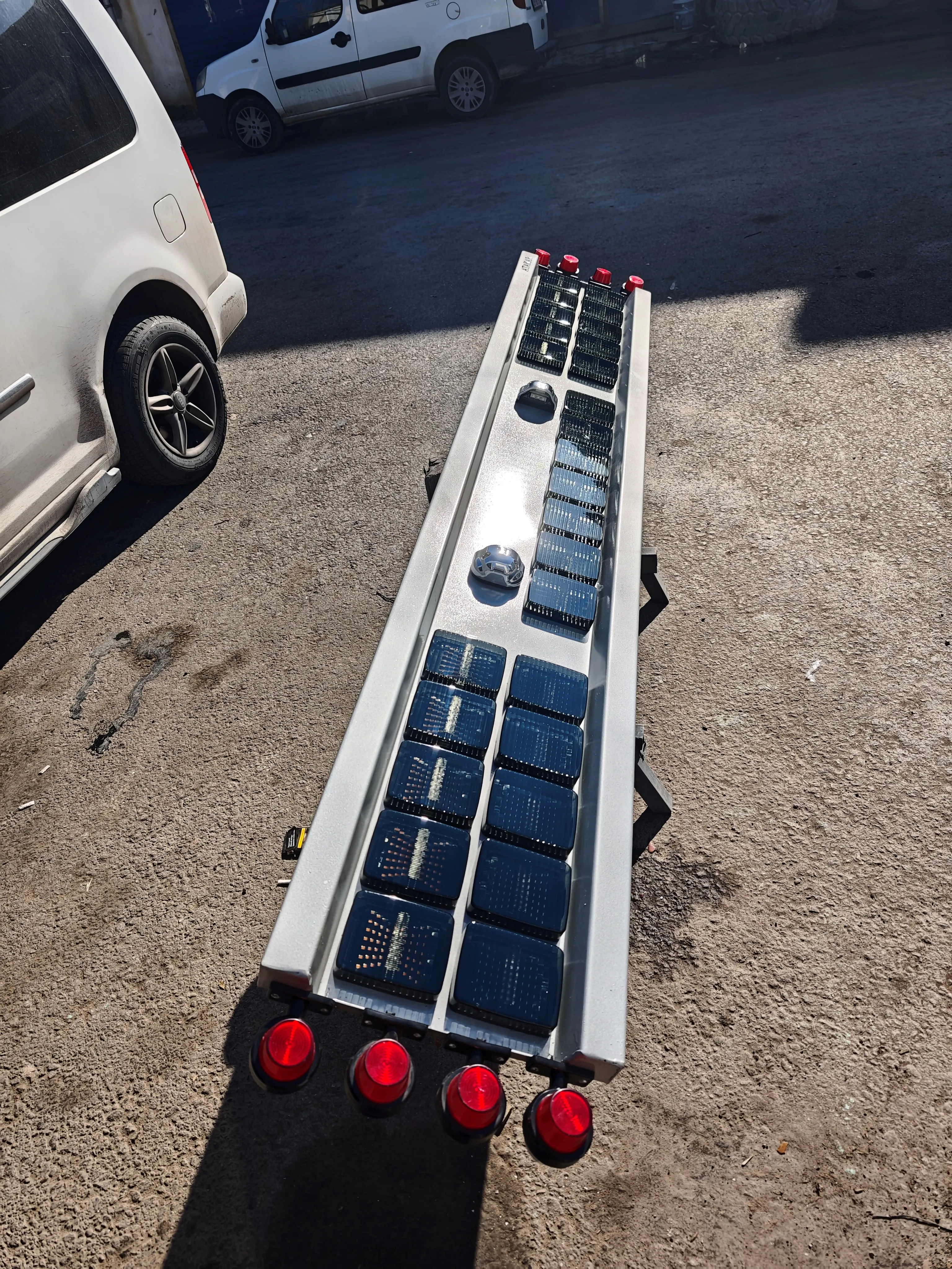 Hollanda Stili Tampon Gümüş Gri Renk (Tüm Aydınlatma Ürünleri Dahil ''Stop Lambaları Notto Markalıdır'')