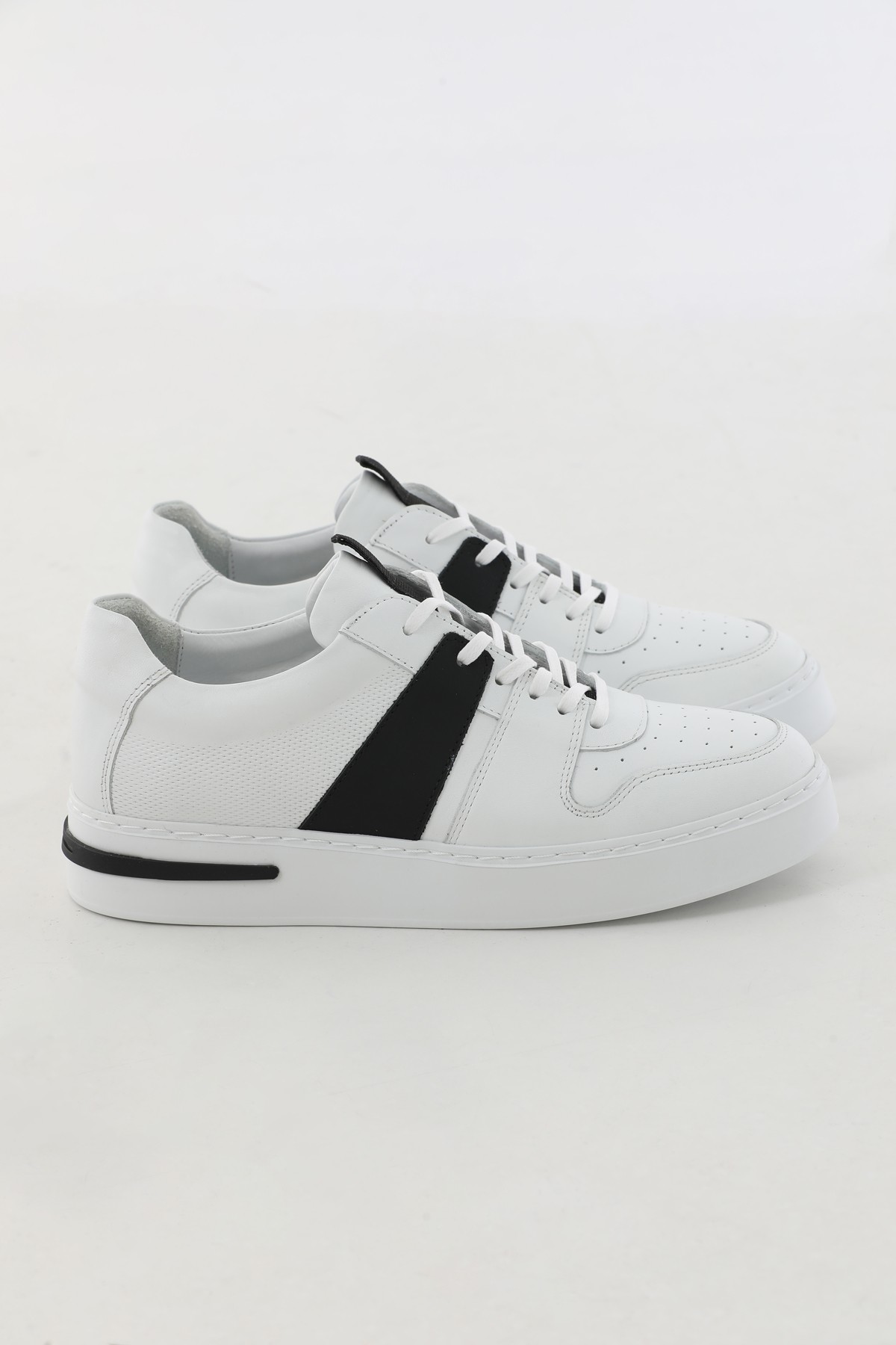 KHAKI LEATHER SNEAKERS WITH RIBBON DETAIL - white