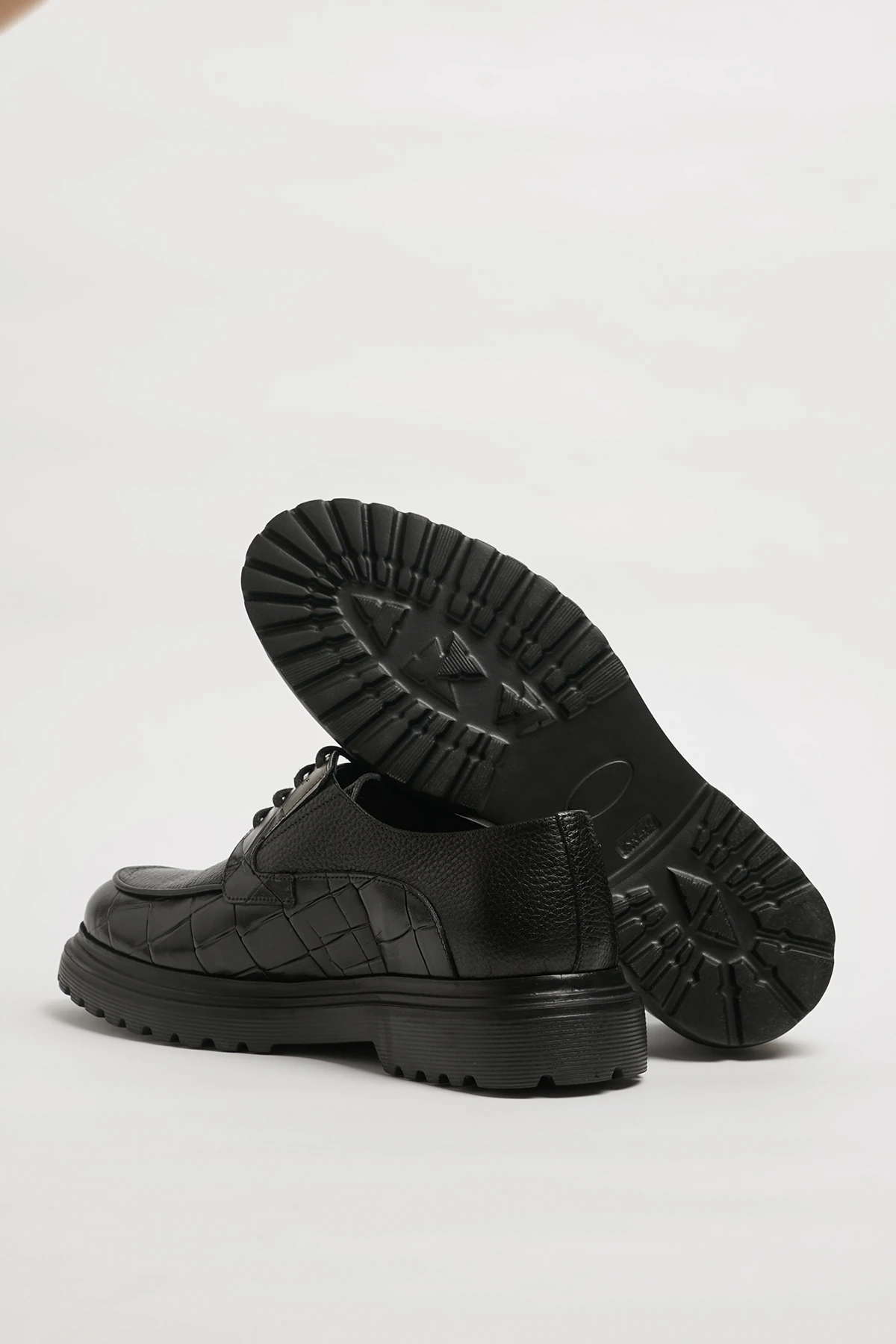 Babel Model Hakiki Floater ve Kroko Deri Eva Taban Casual Ayakkabı - SİYAH