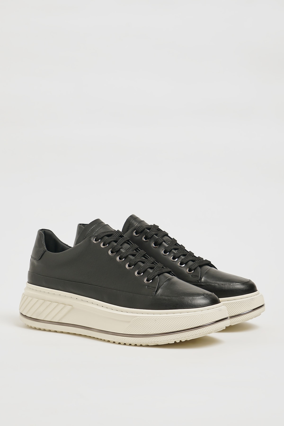 Sebastian Model İthal Taban Hakiki Deri Sneaker Ayakkabı - SİYAH