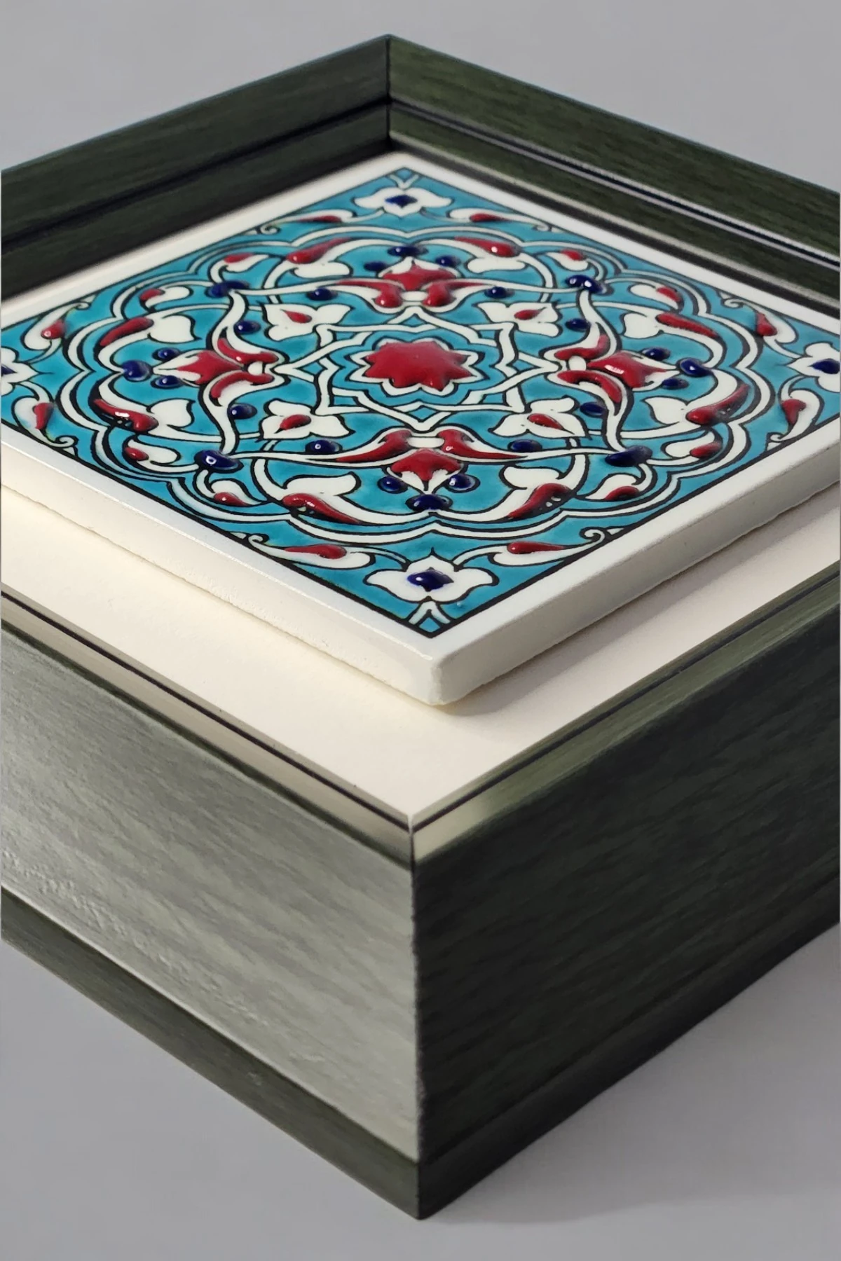 Rumi Desenli El Yapımı Kabartmalı Çini Tablo