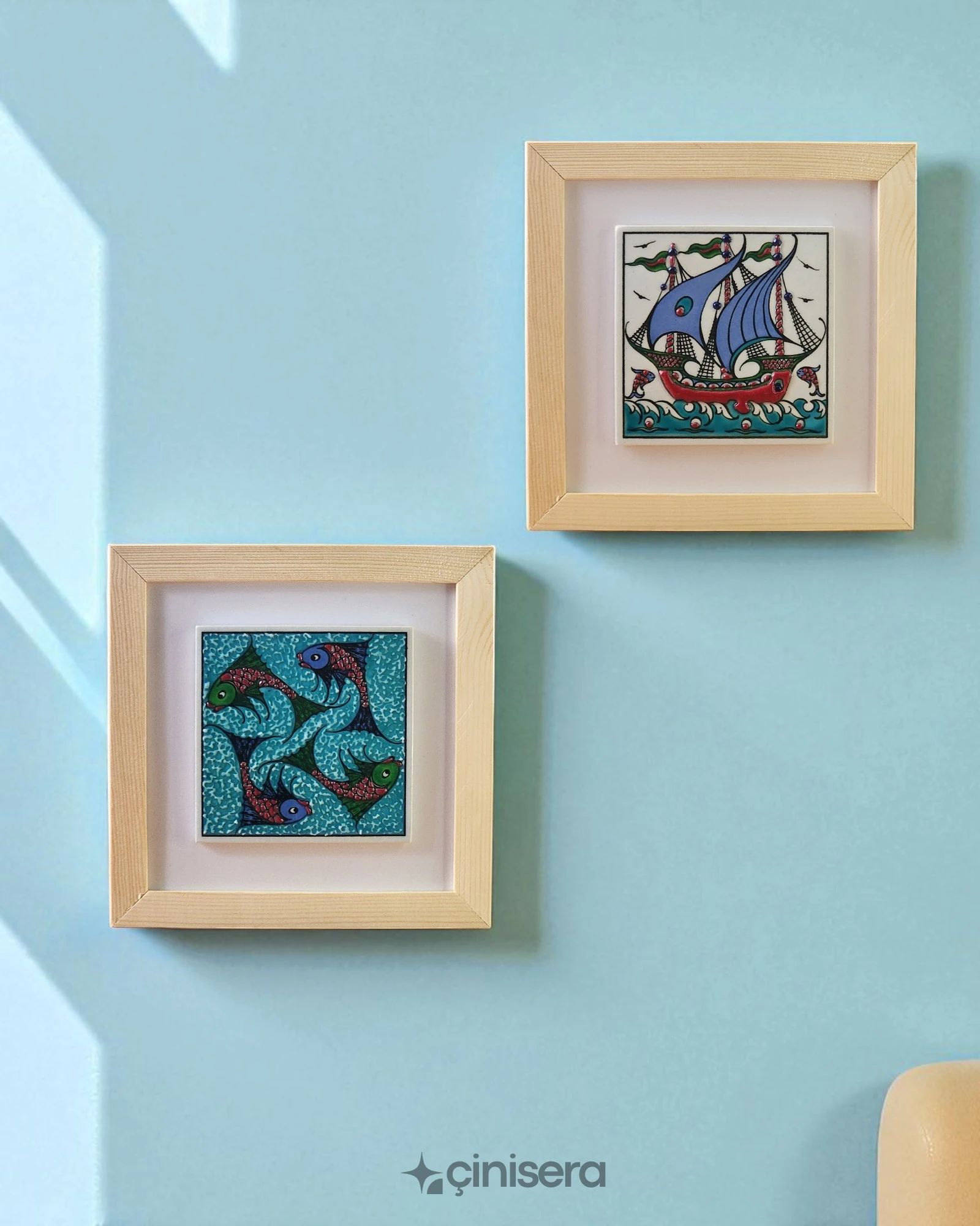 Akdeniz Serisi Kabartmalı Çini Tablo 2'li - Gemi ve Balık Desenli - 18x18 cm