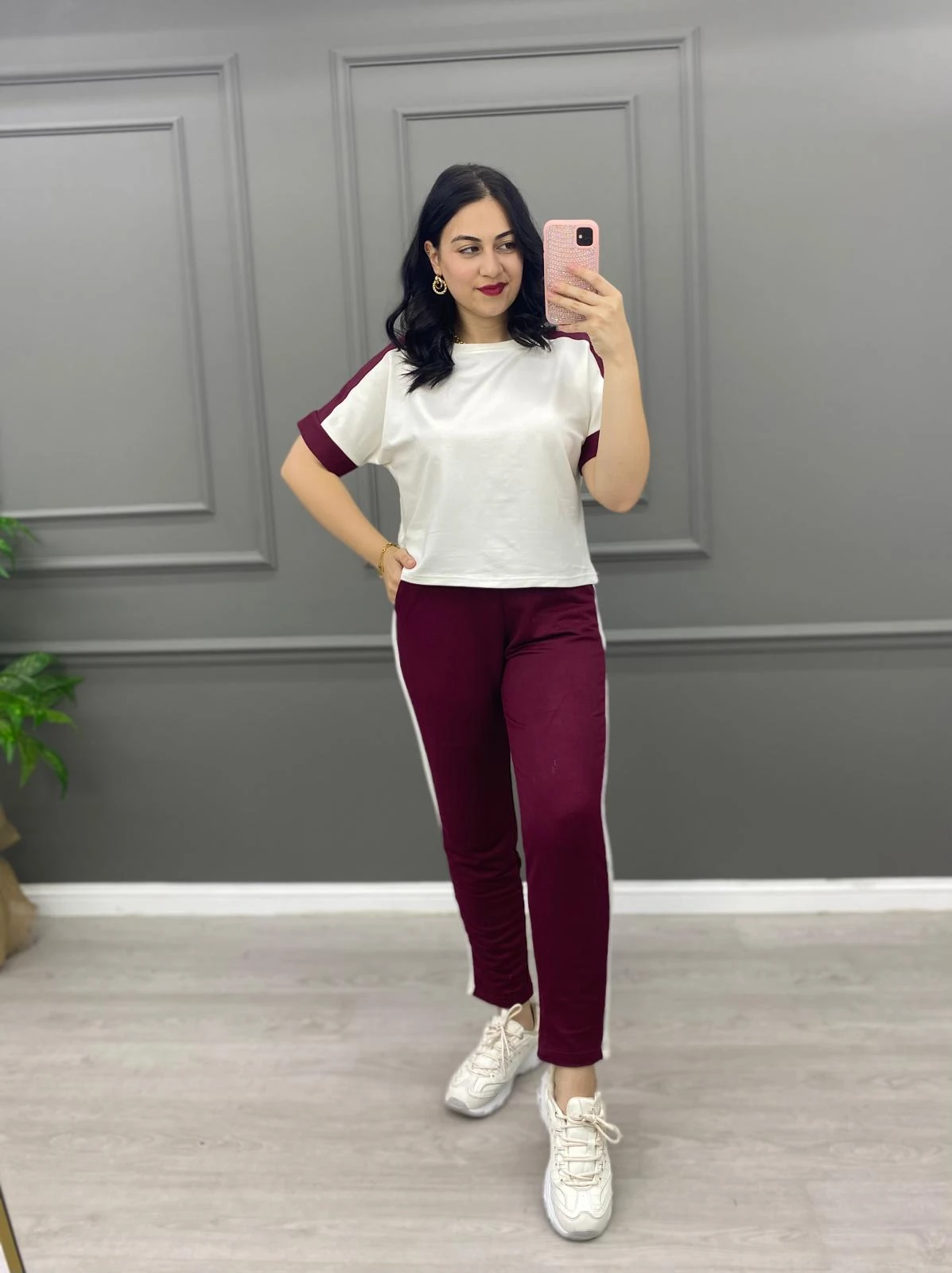 Beyaz Şeritli ikili takım