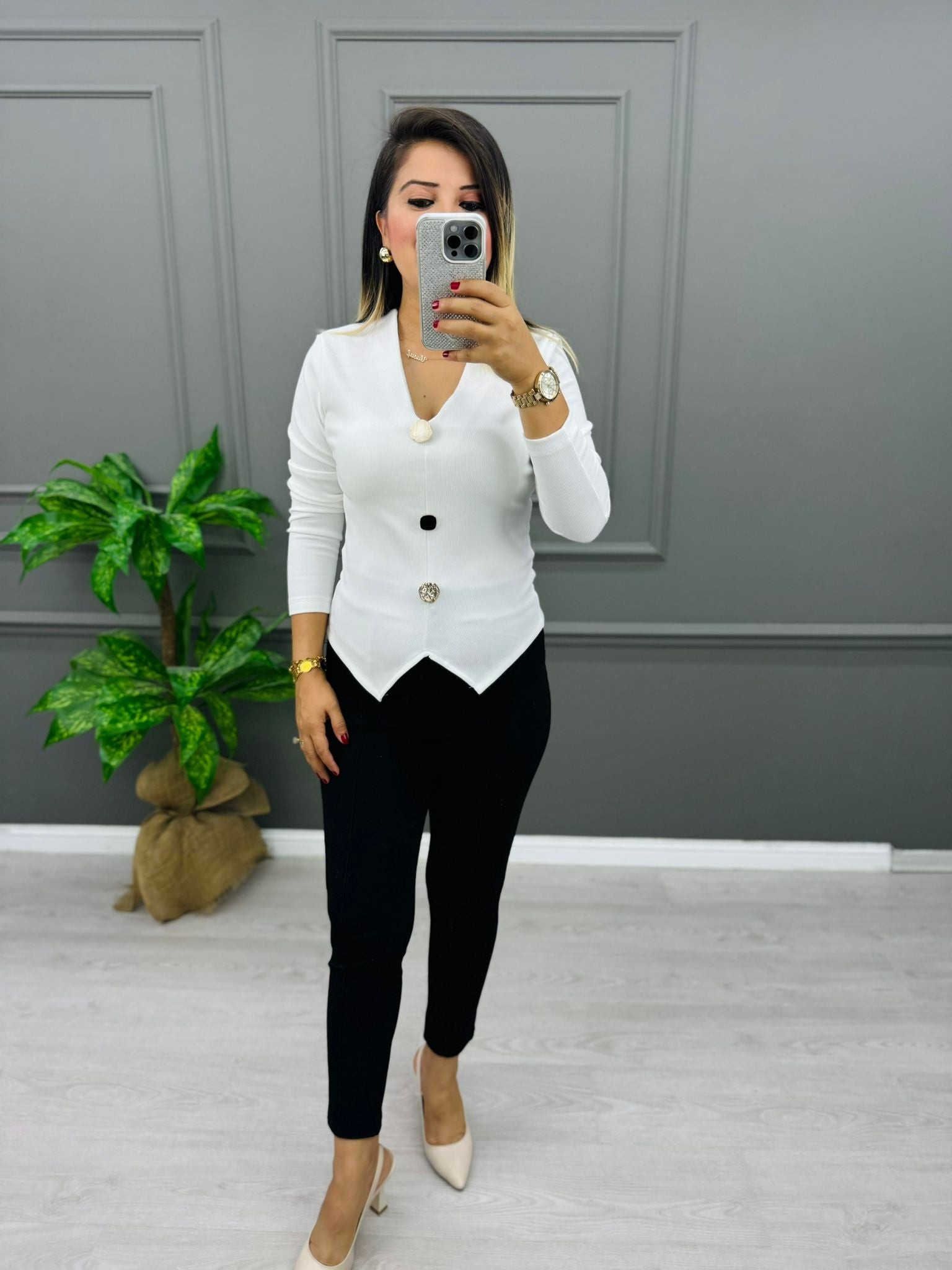 Düğme detaylı bluz