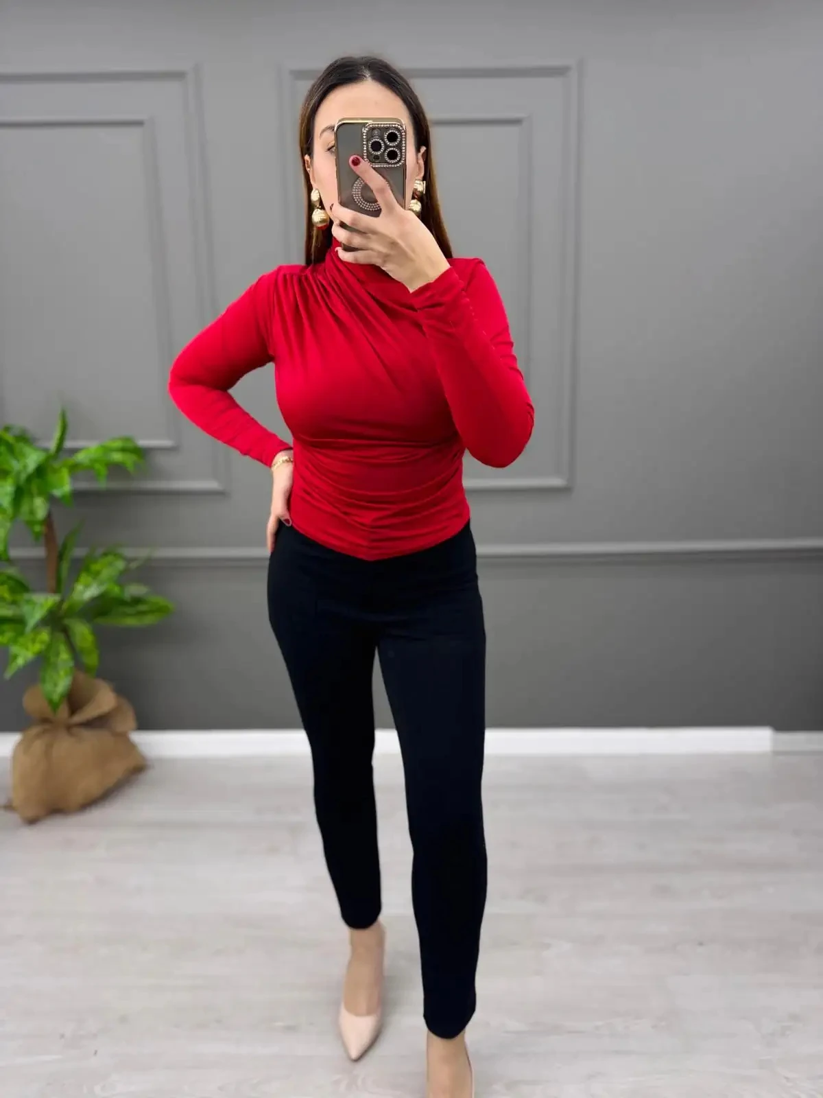 Dik Yaka Drapeli Sandy Büzgülü Bady