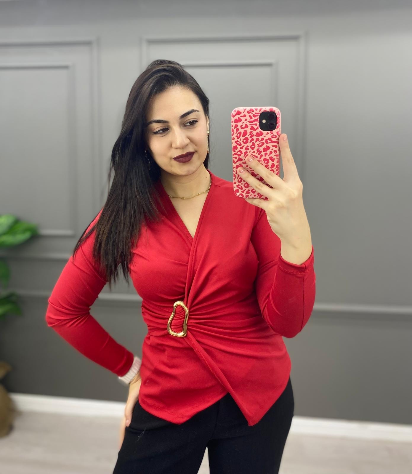 KRUVAZE YAKA ŞIK BLUZ