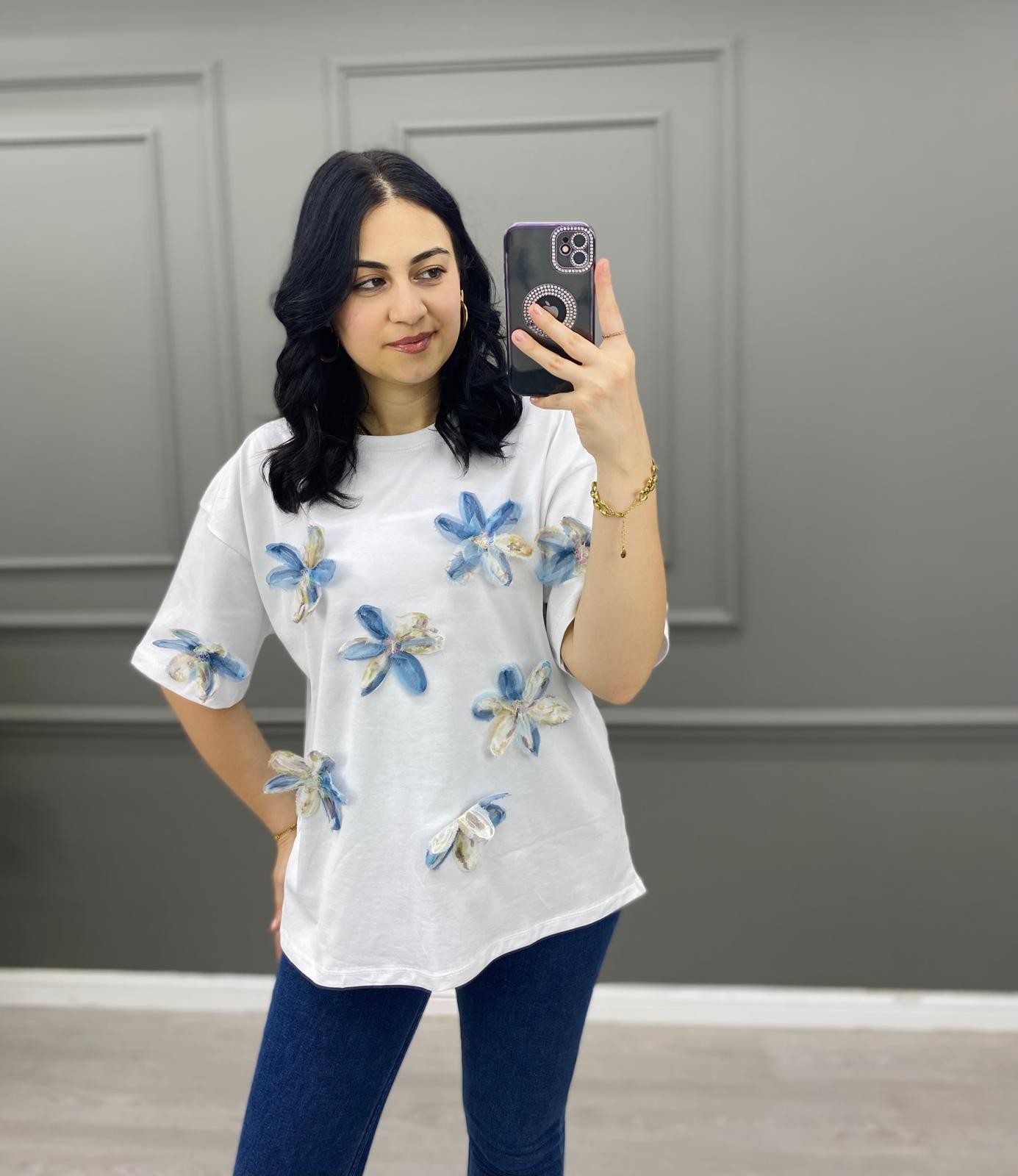 8 Tül İşleme Çiçekli Tişört