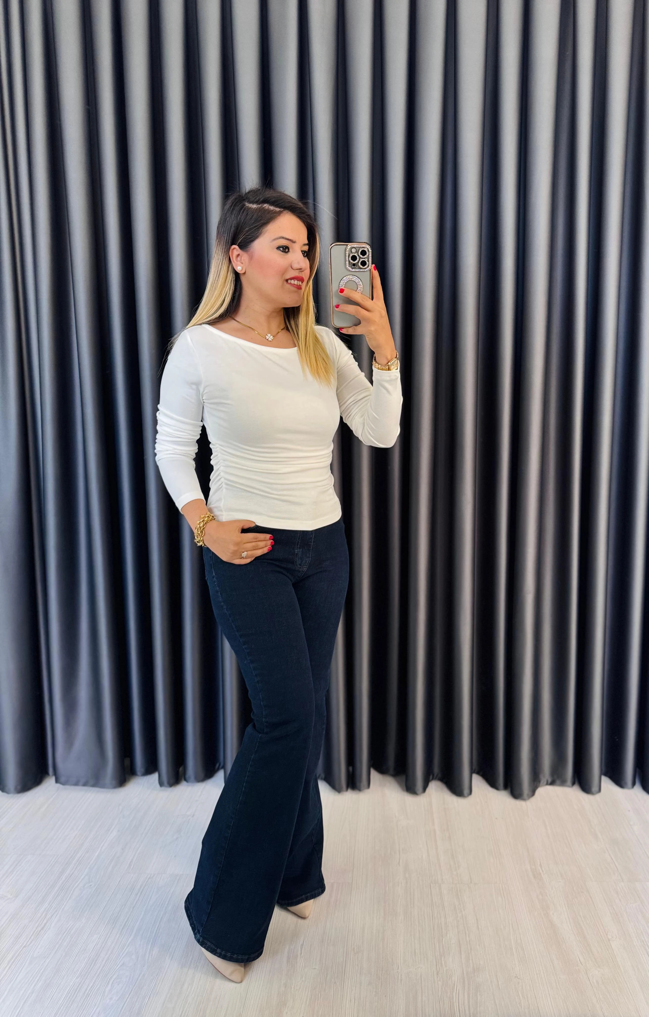 YANLARI DRAPELİ UZUN KOLLU BLUZ