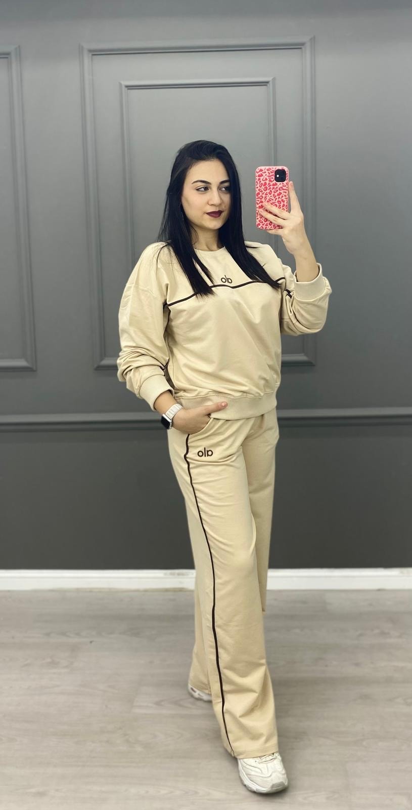 ÇİZGİSİ ÖNDE ALO BASKI EŞOFMAN TAKIMI