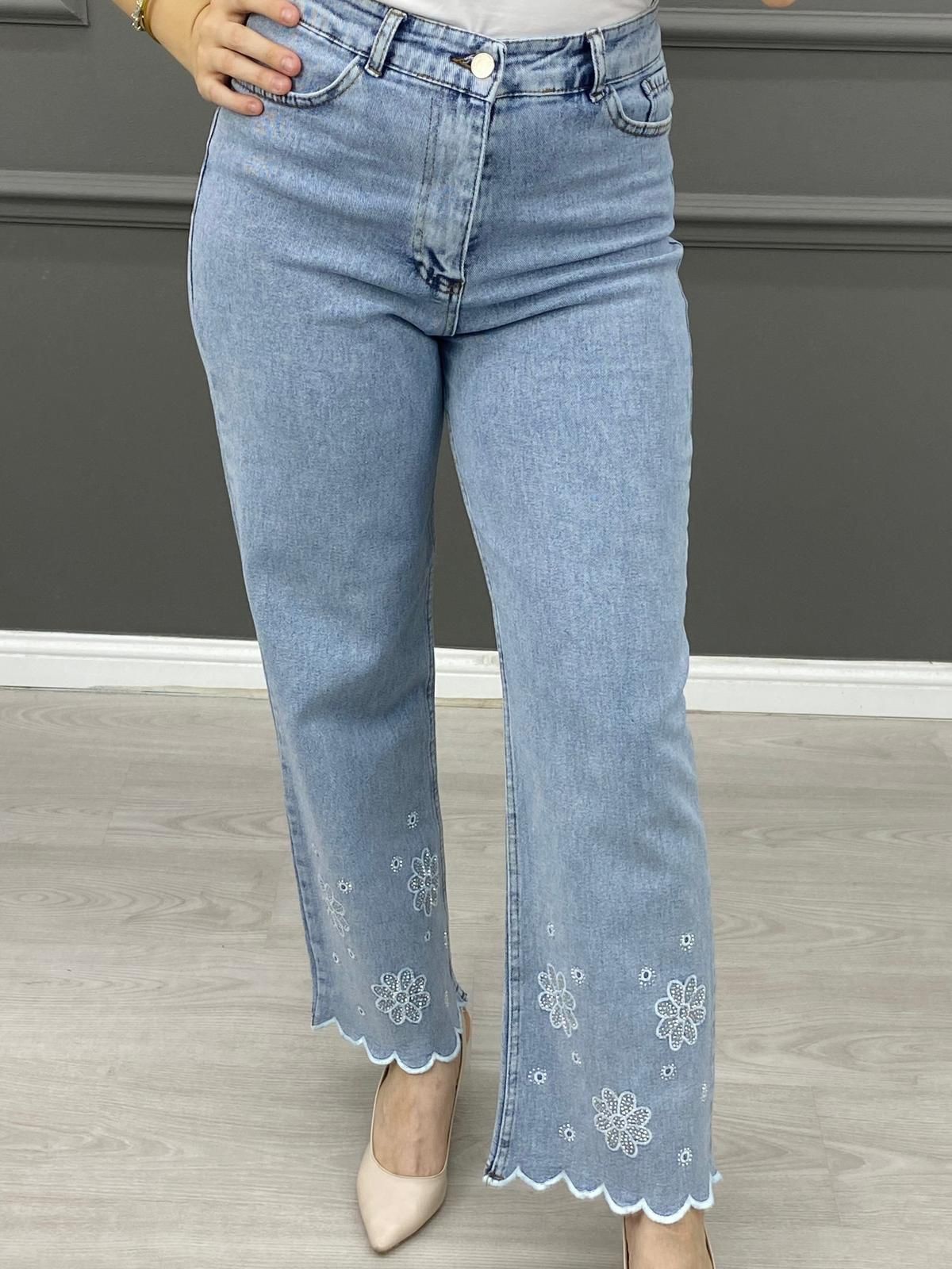 Paçası Çiçek Detaylı Jean Pantalon