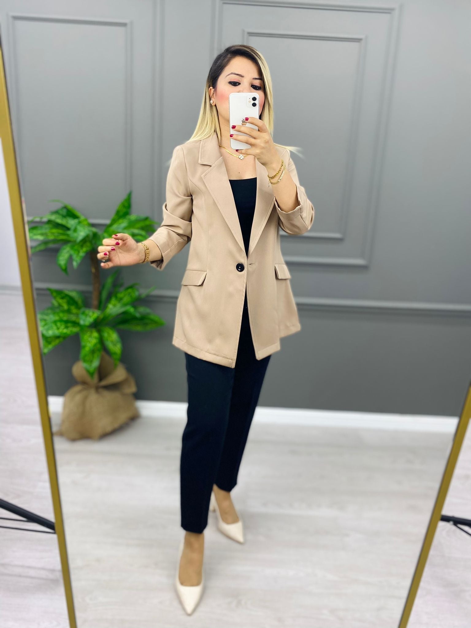 UZUN DÜĞME DETAYLI BLAZER