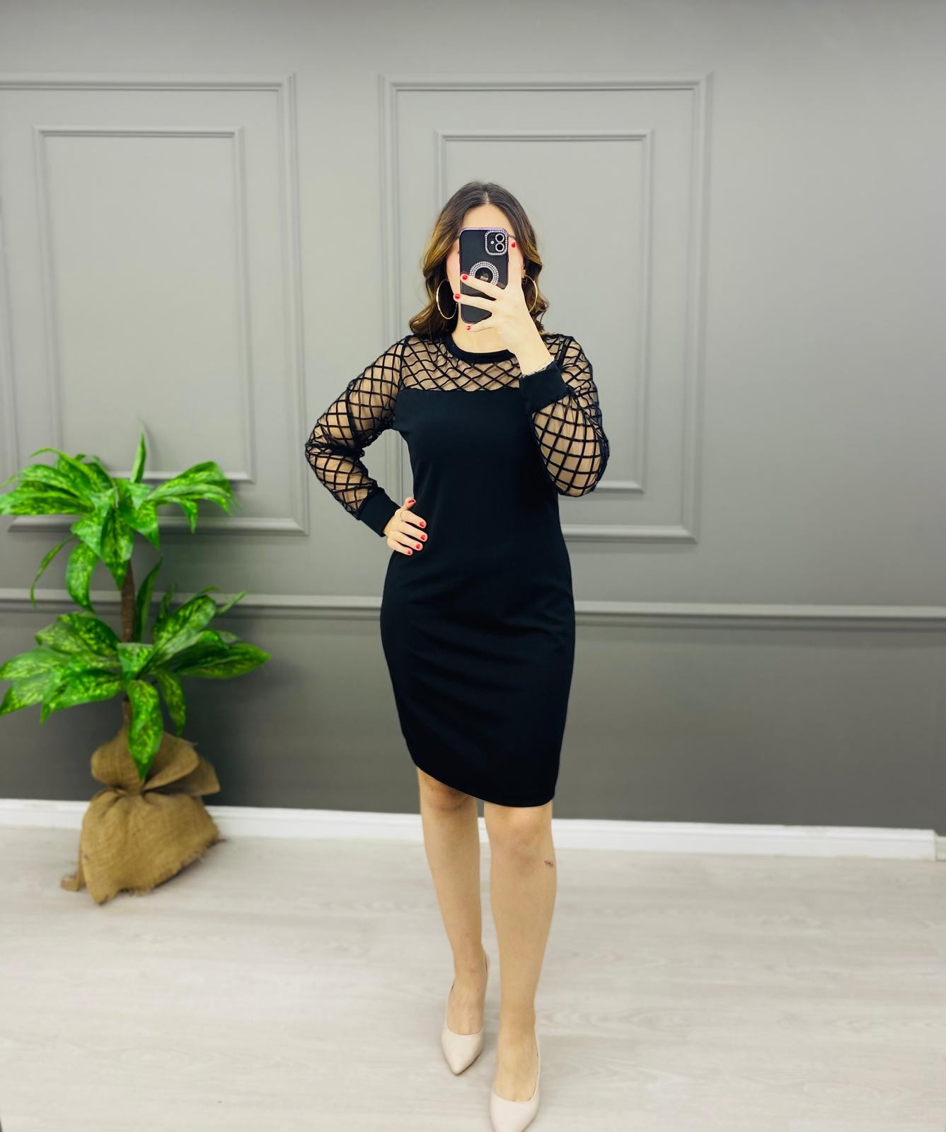 Crep Kumaş Tül Detaylı Elbise